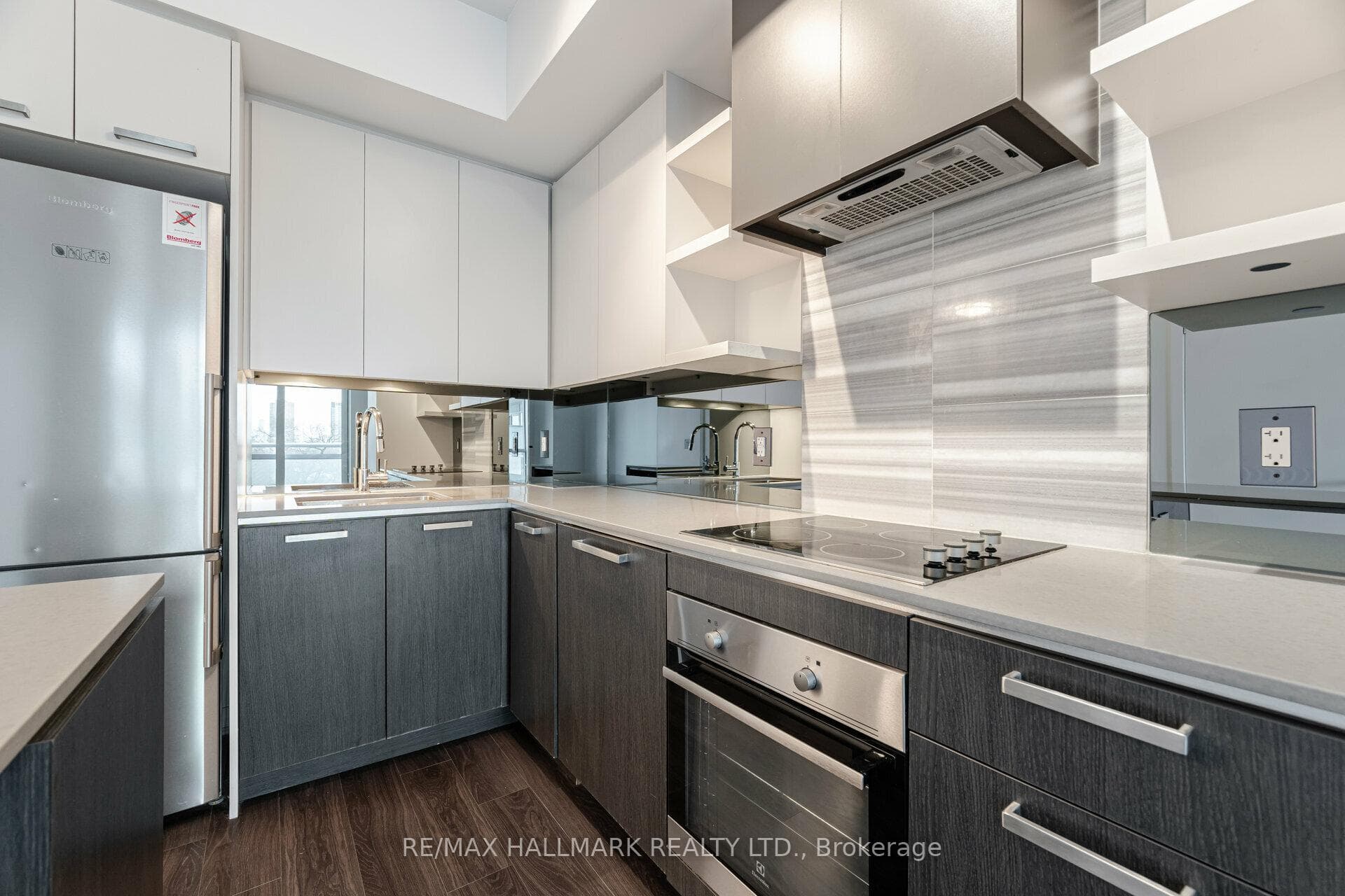 1830 Bloor Street Unit 739 photo 8
