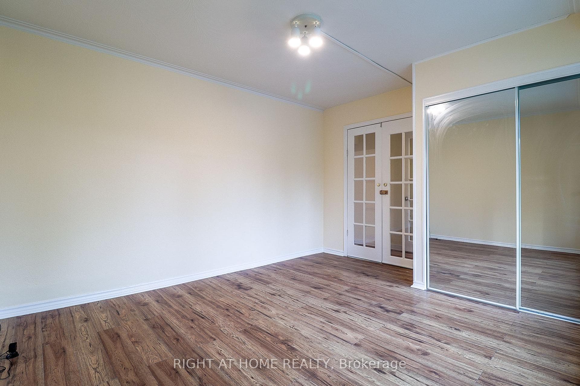 19 Cultra Square photo 9