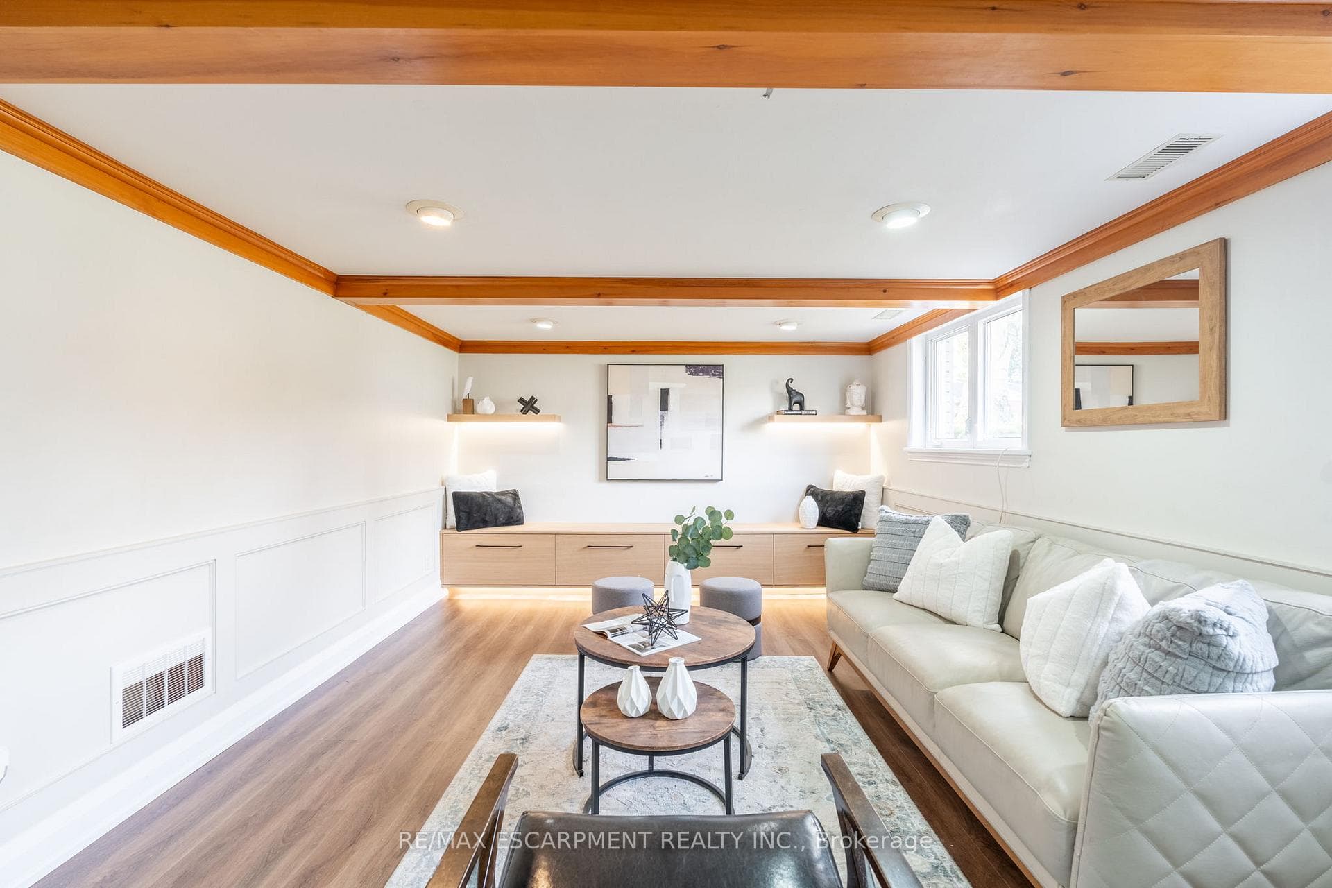 228 Plumtree Drive photo 23
