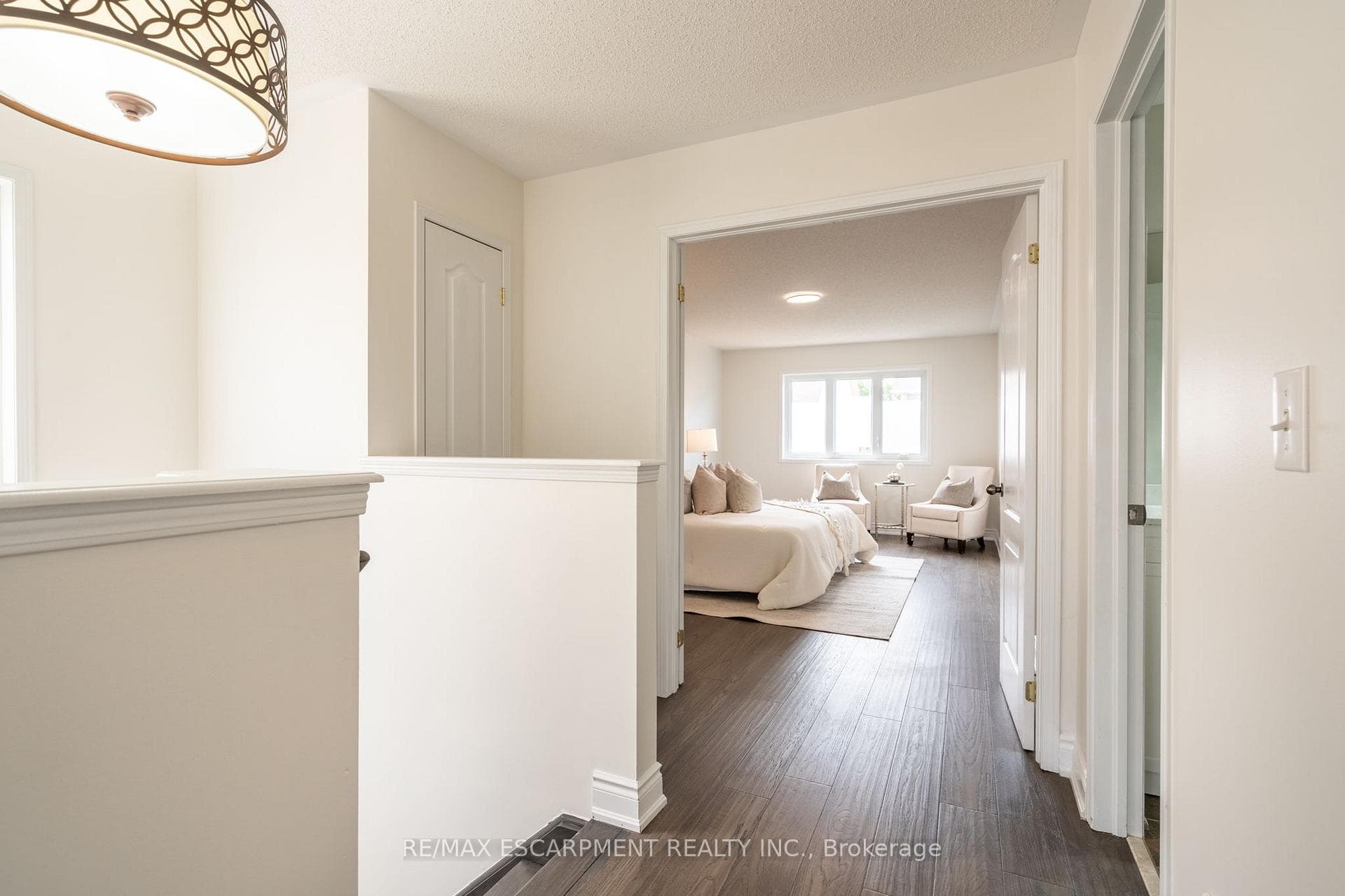 4847 Capri Crescent photo 17