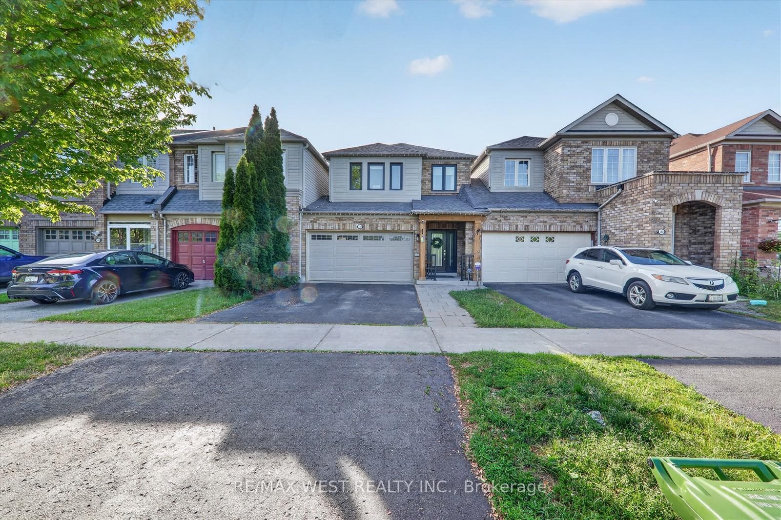 138 Gristone Crescent photo 2