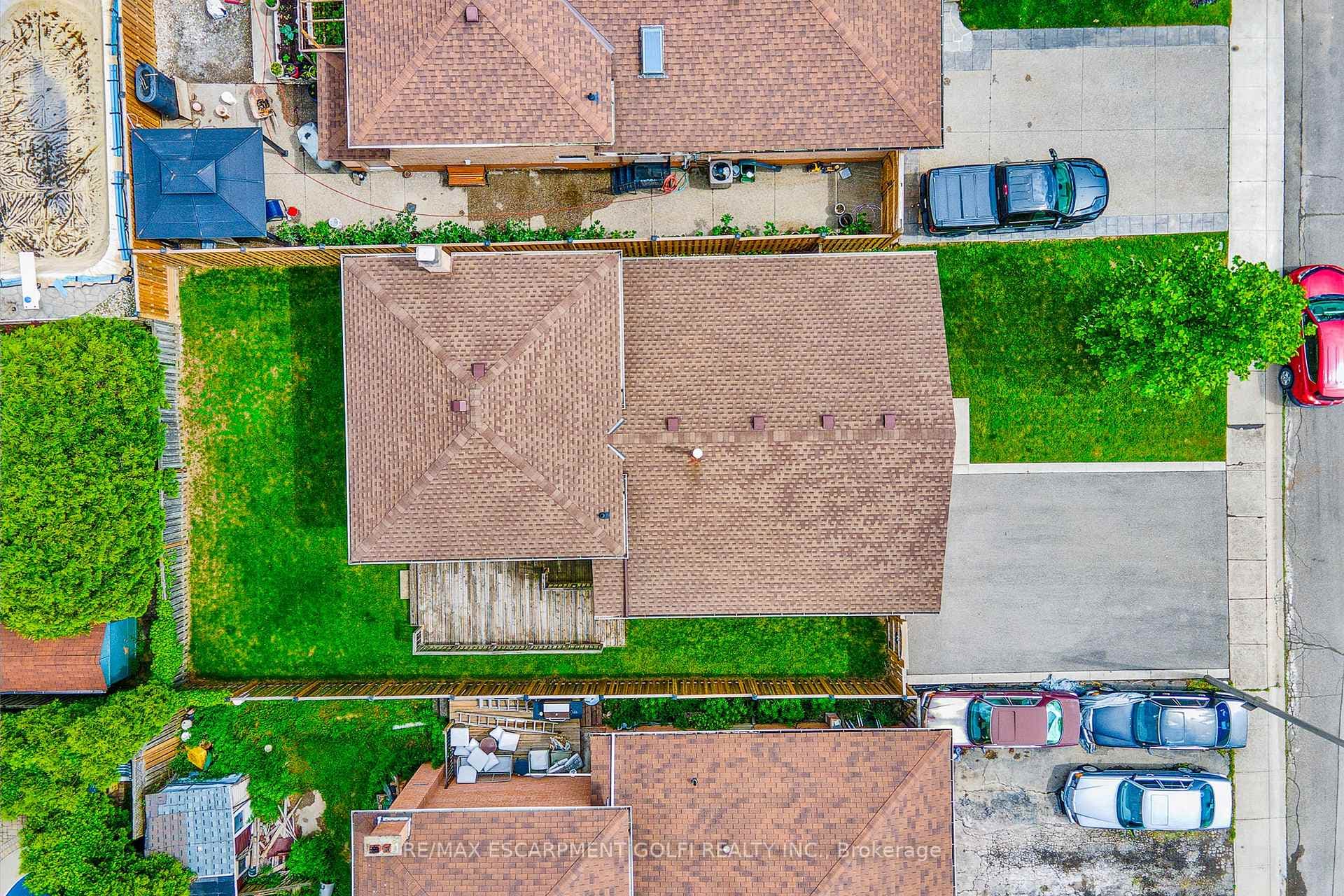 9 Valanna Court photo 37
