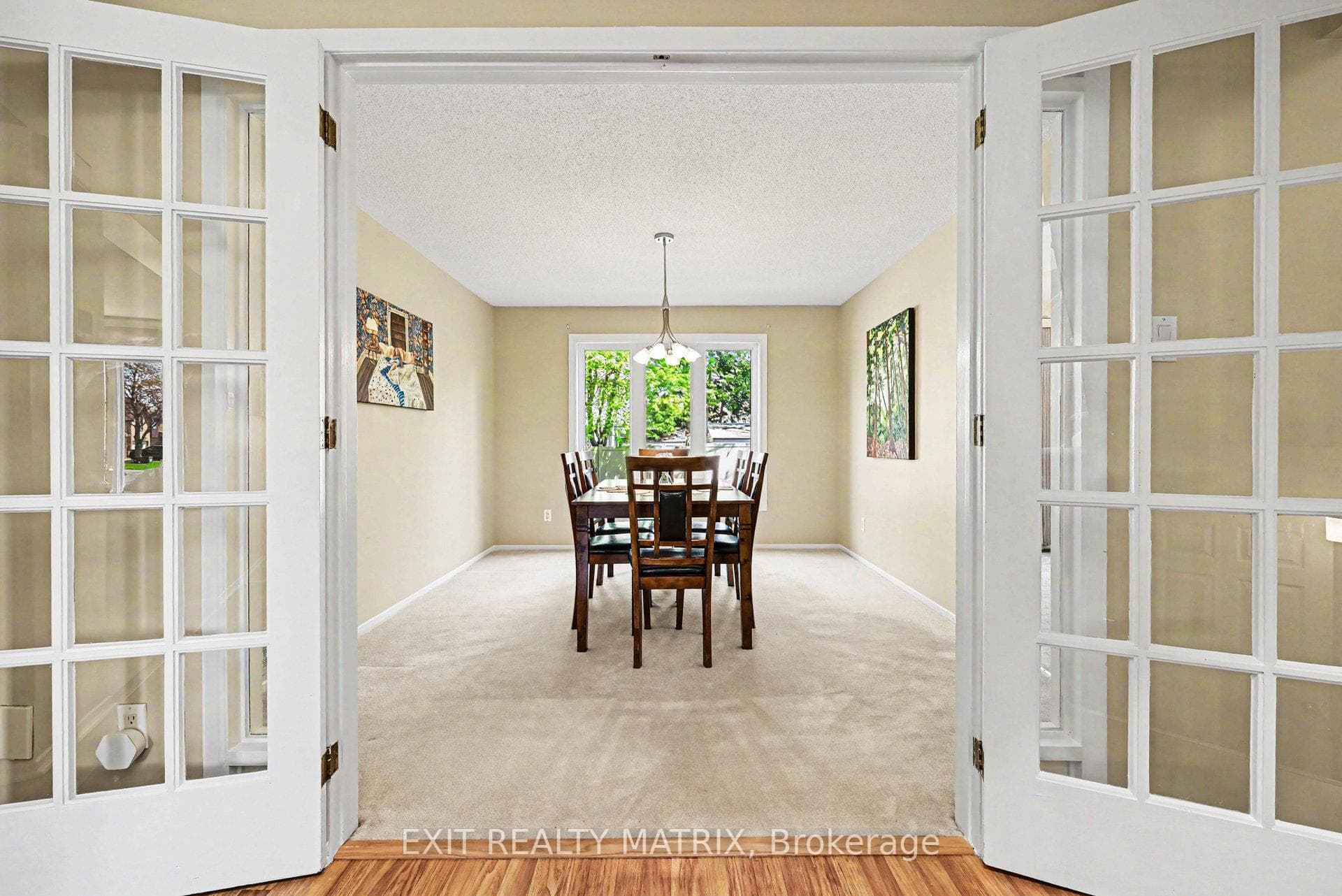 5968 Meadowglen Drive photo 8