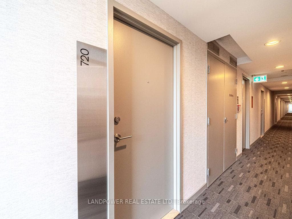 4K Spadina Avenue Unit 720 photo 33
