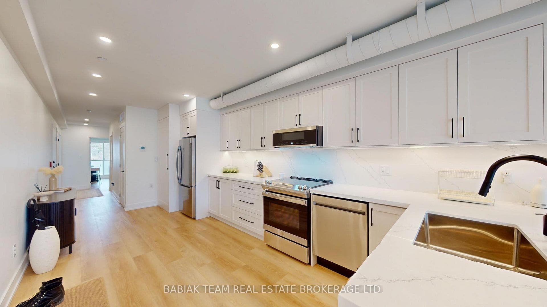 656 Annette Street Unit 201 photo 6
