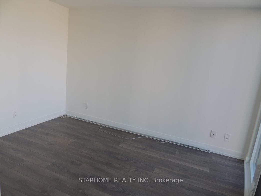 60 Shuter Street Unit 1610 photo 5