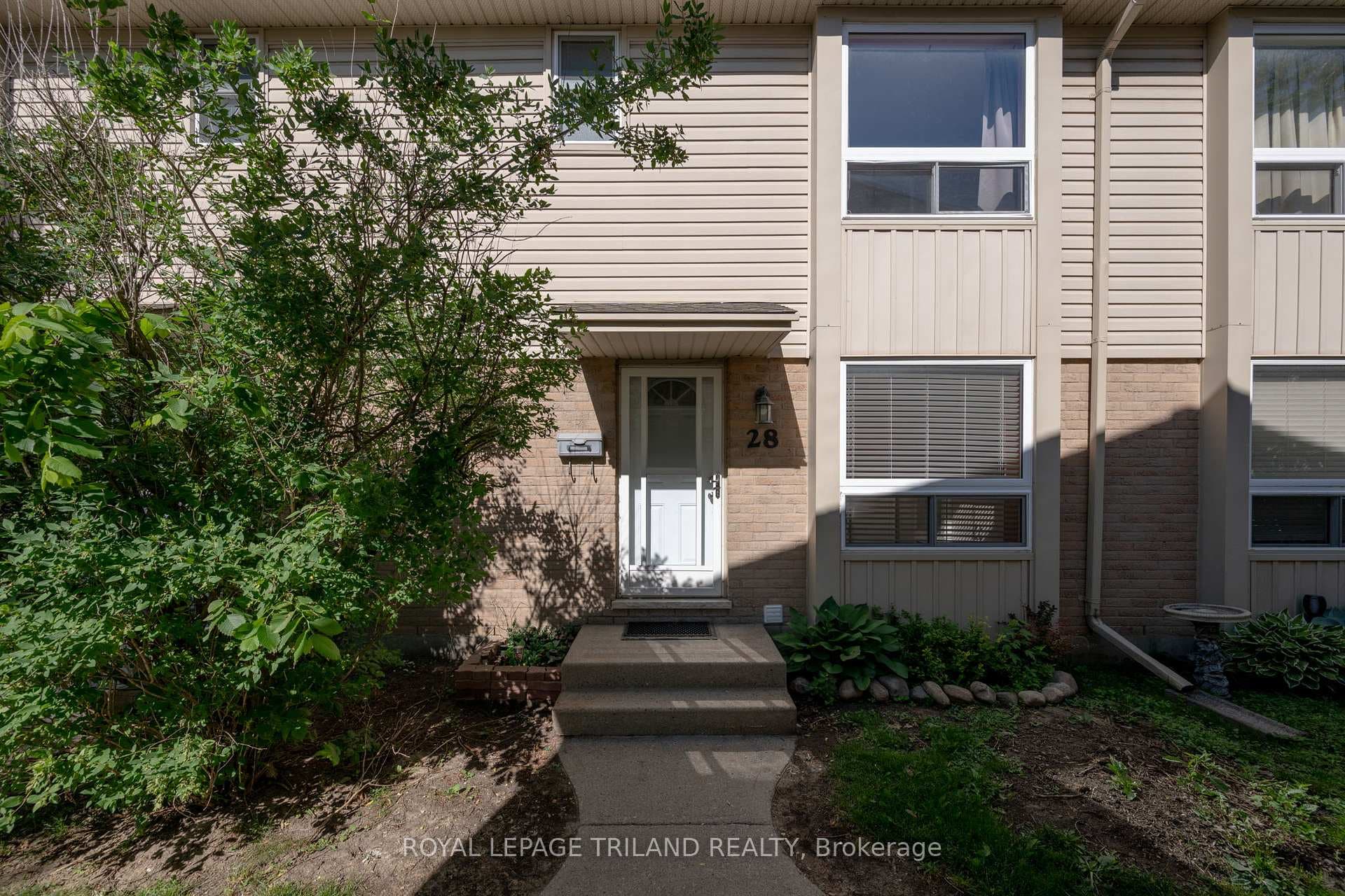626 Wharncliffe Road Unit 28 photo 4