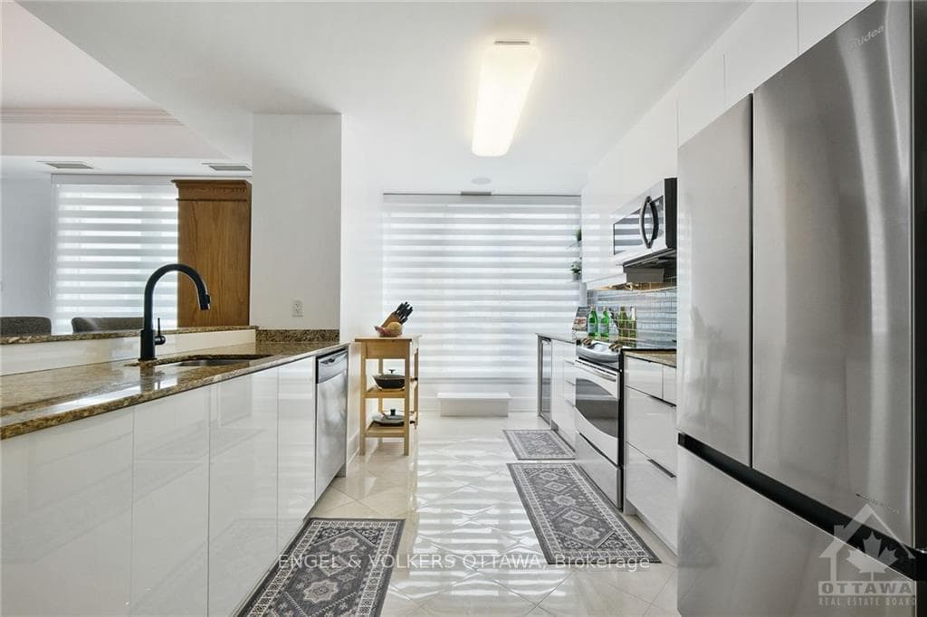 200 RIDEAU Street Unit 2401 photo 10