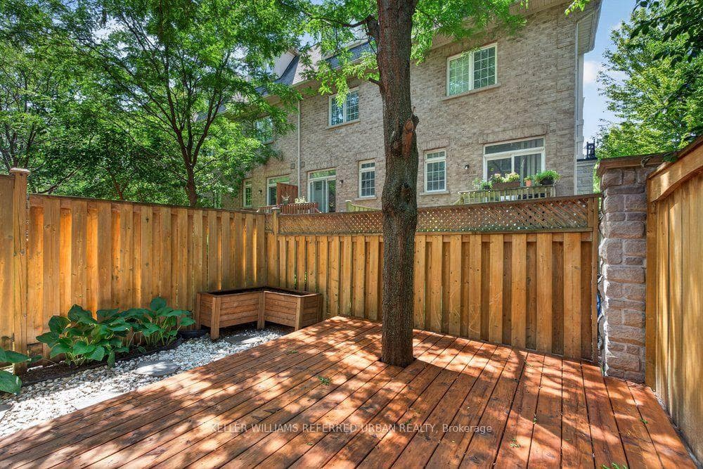 233 Finch Avenue photo 41
