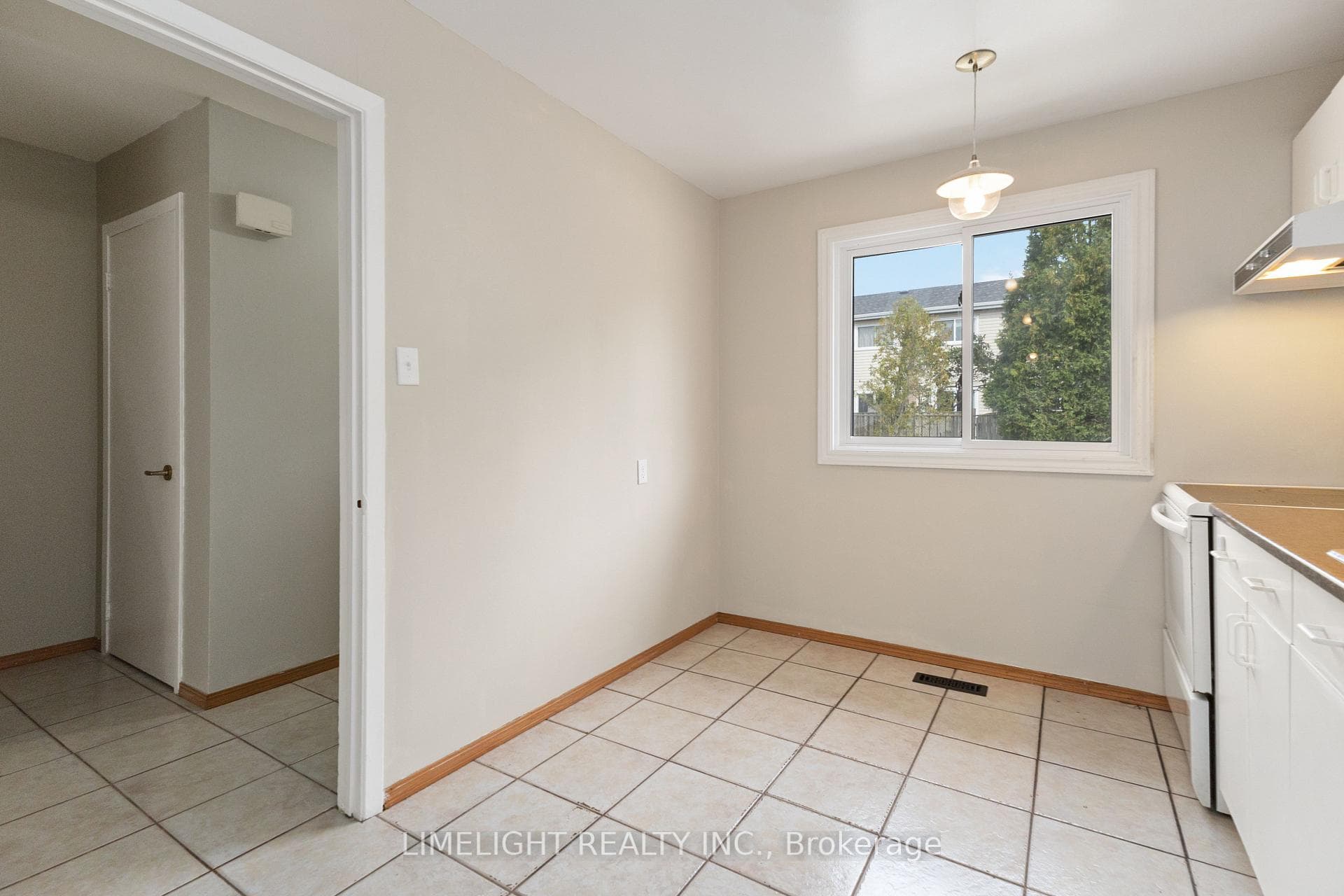 775 Osgoode Drive Unit 27 photo 10