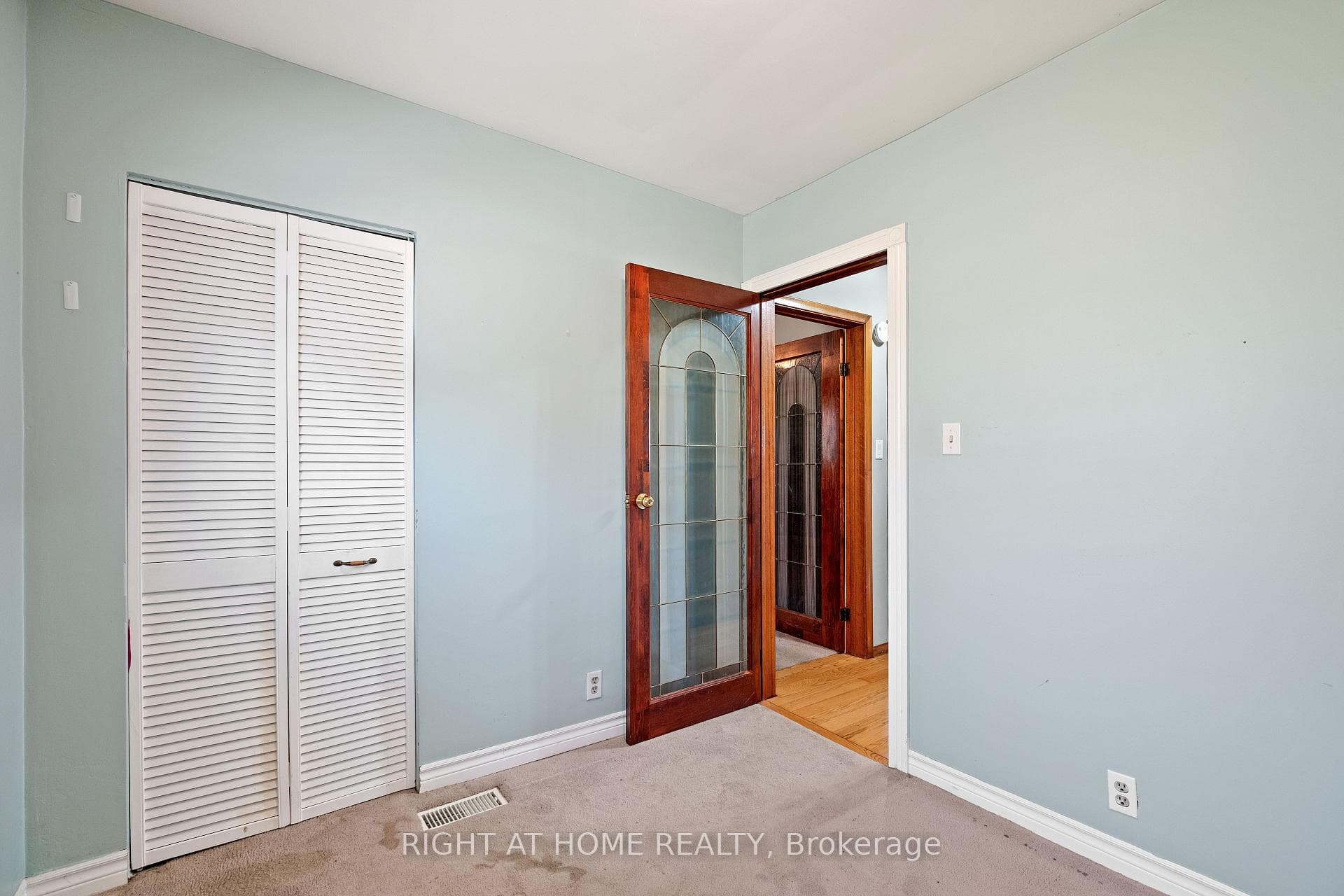 275 Miami Drive photo 12