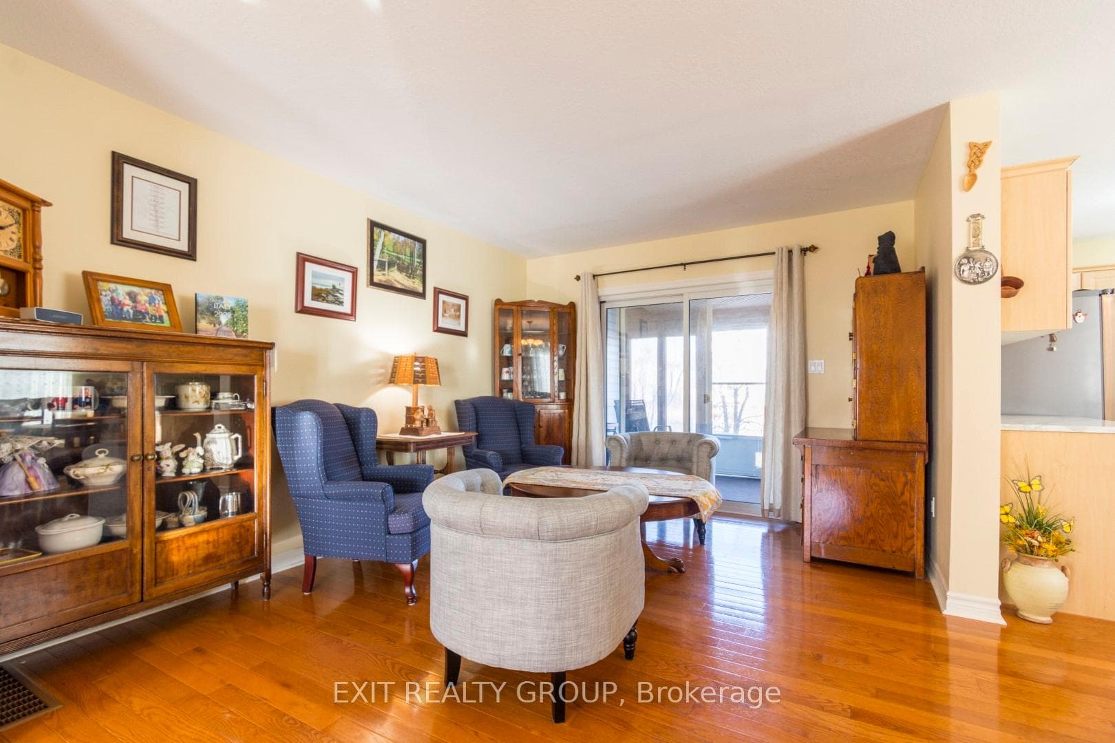 55 Elmdale Drive photo 12