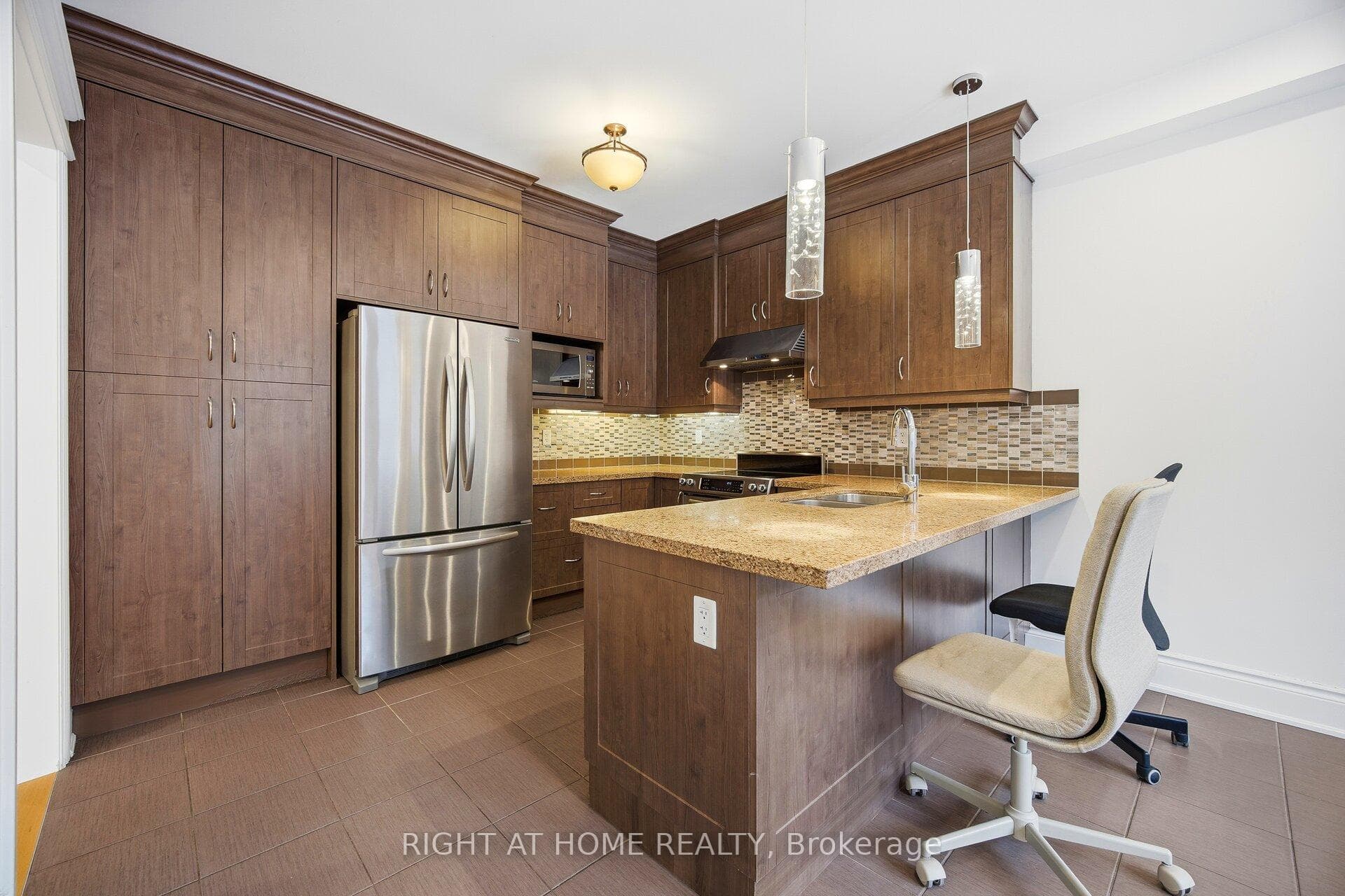 12 Jenny Thompson Court photo 17