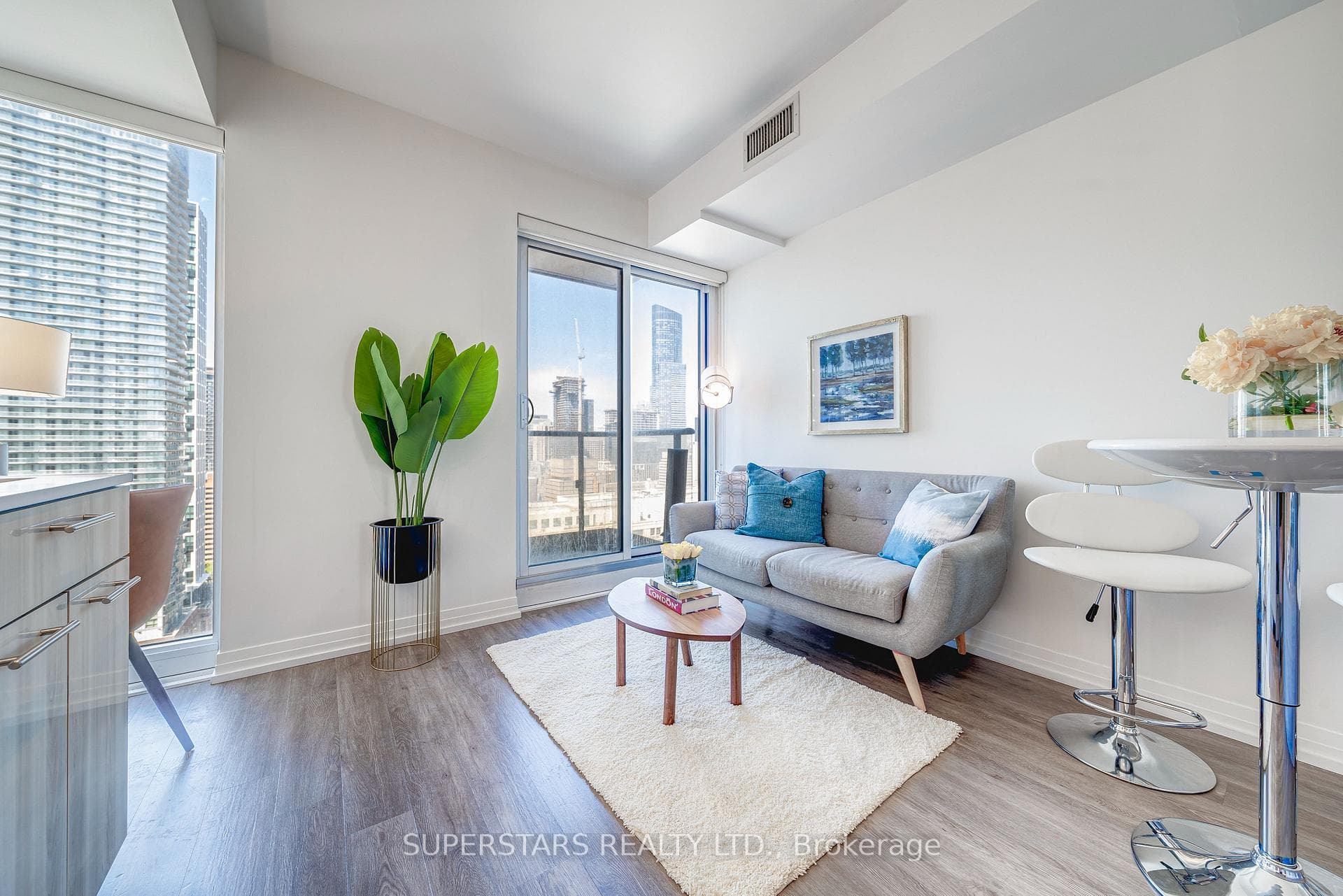 251 Jarvis Street Unit 2507 photo 5