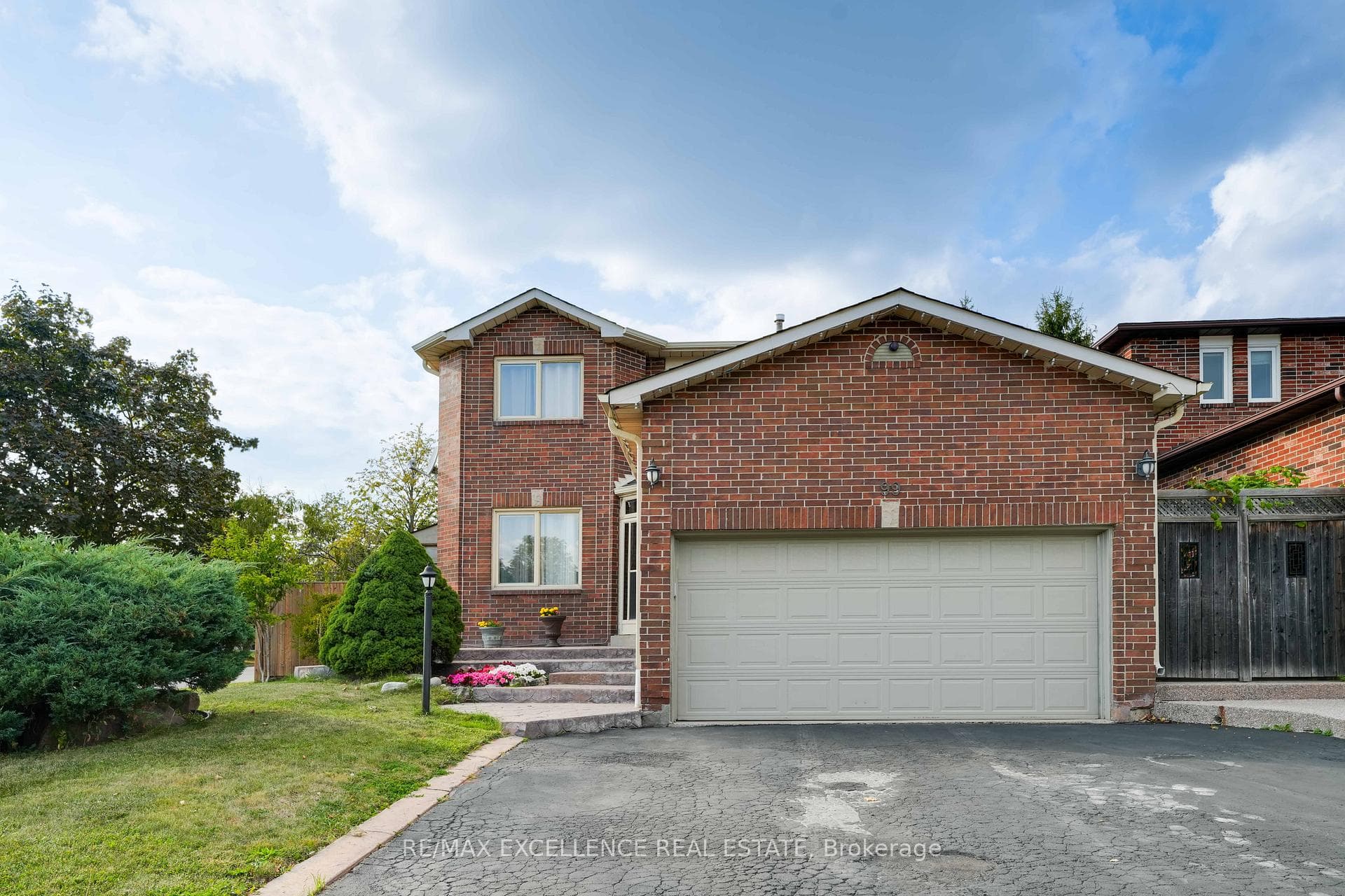 99 Castlehill Road photo 2