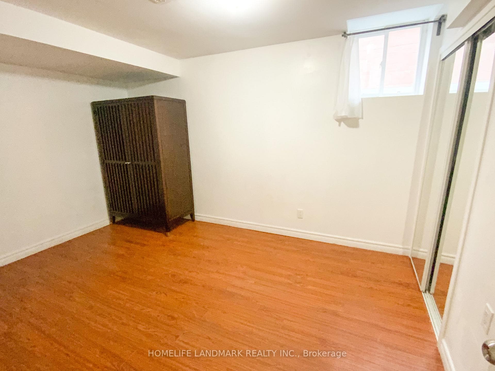 97 Deepsprings Crescent photo 5