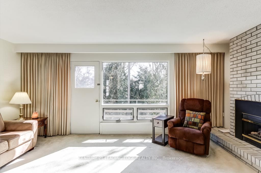 15 BAKERDALE Road photo 11