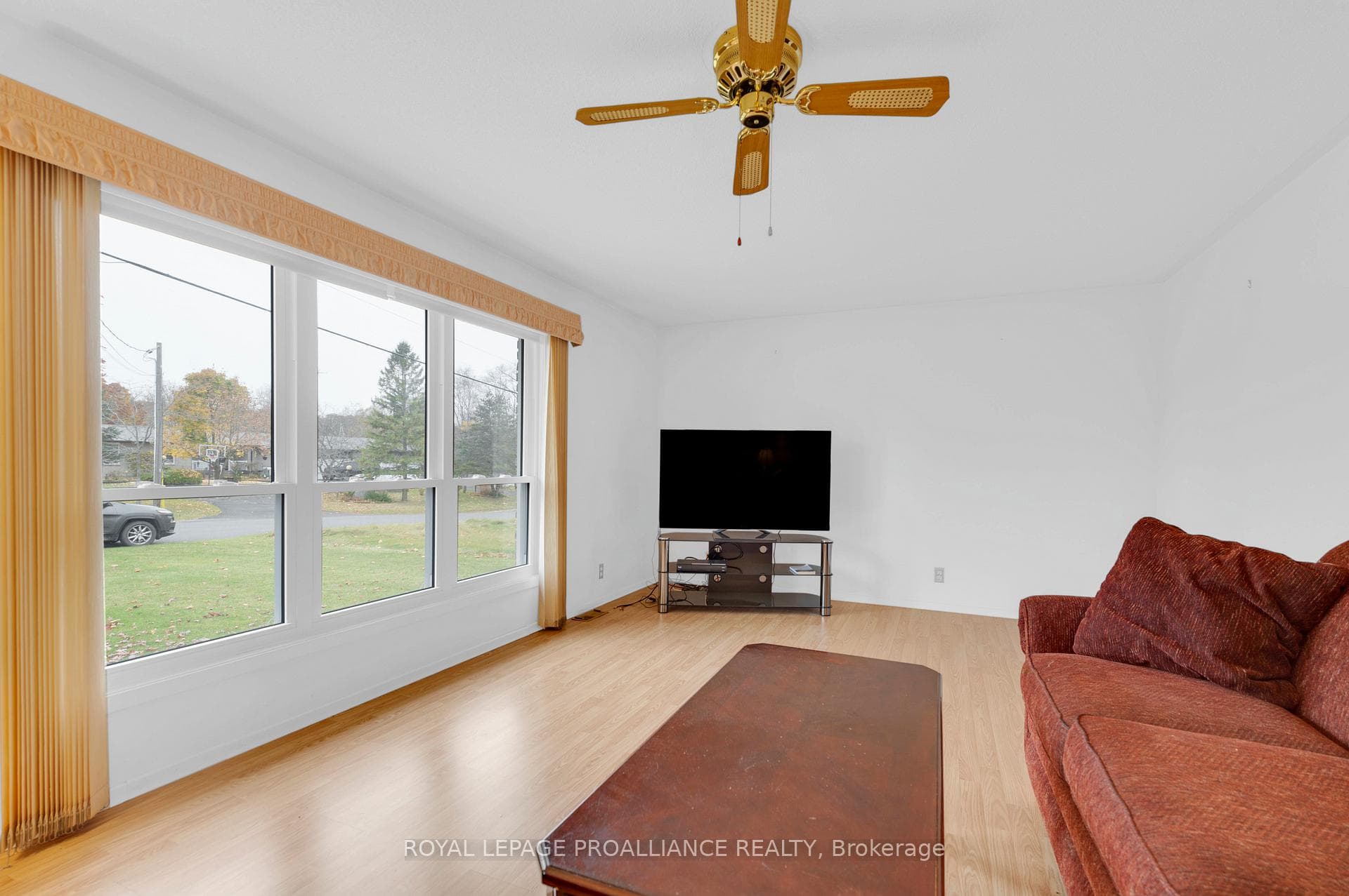 458 Rose Road photo 8