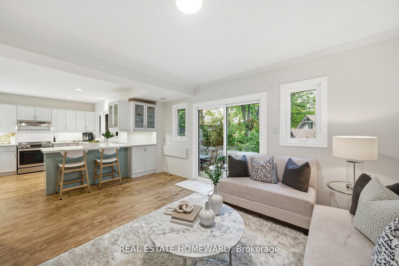 30 Lynn Road photo 15