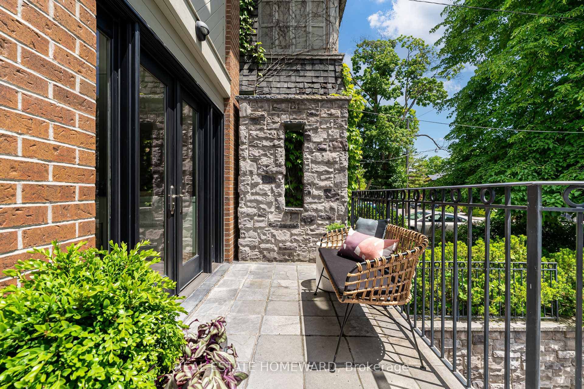 334 Keewatin Avenue photo 2