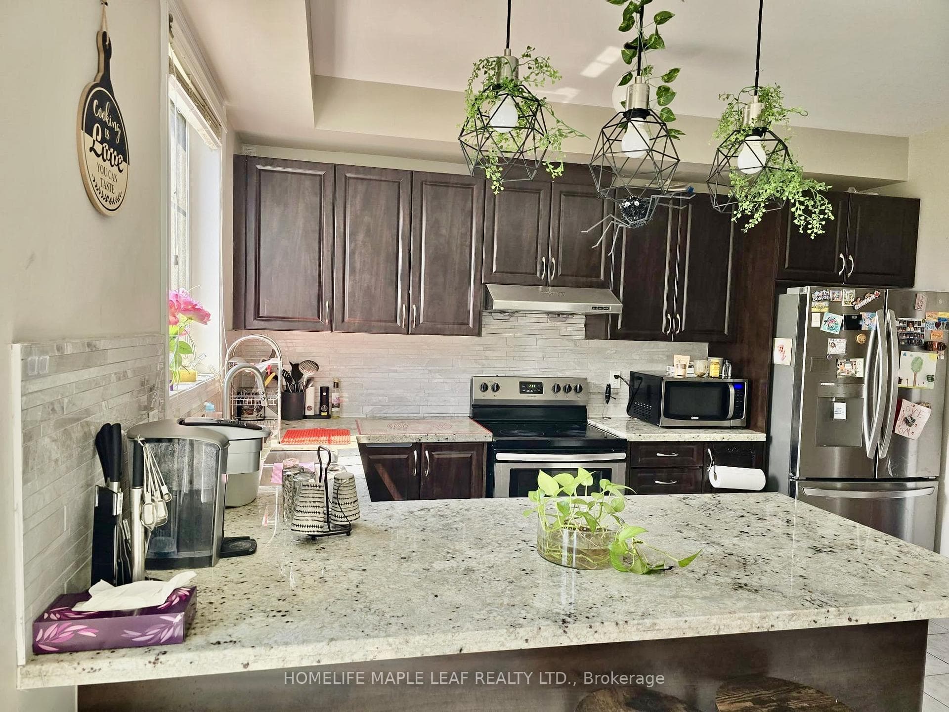 54 Miami Grove photo 4