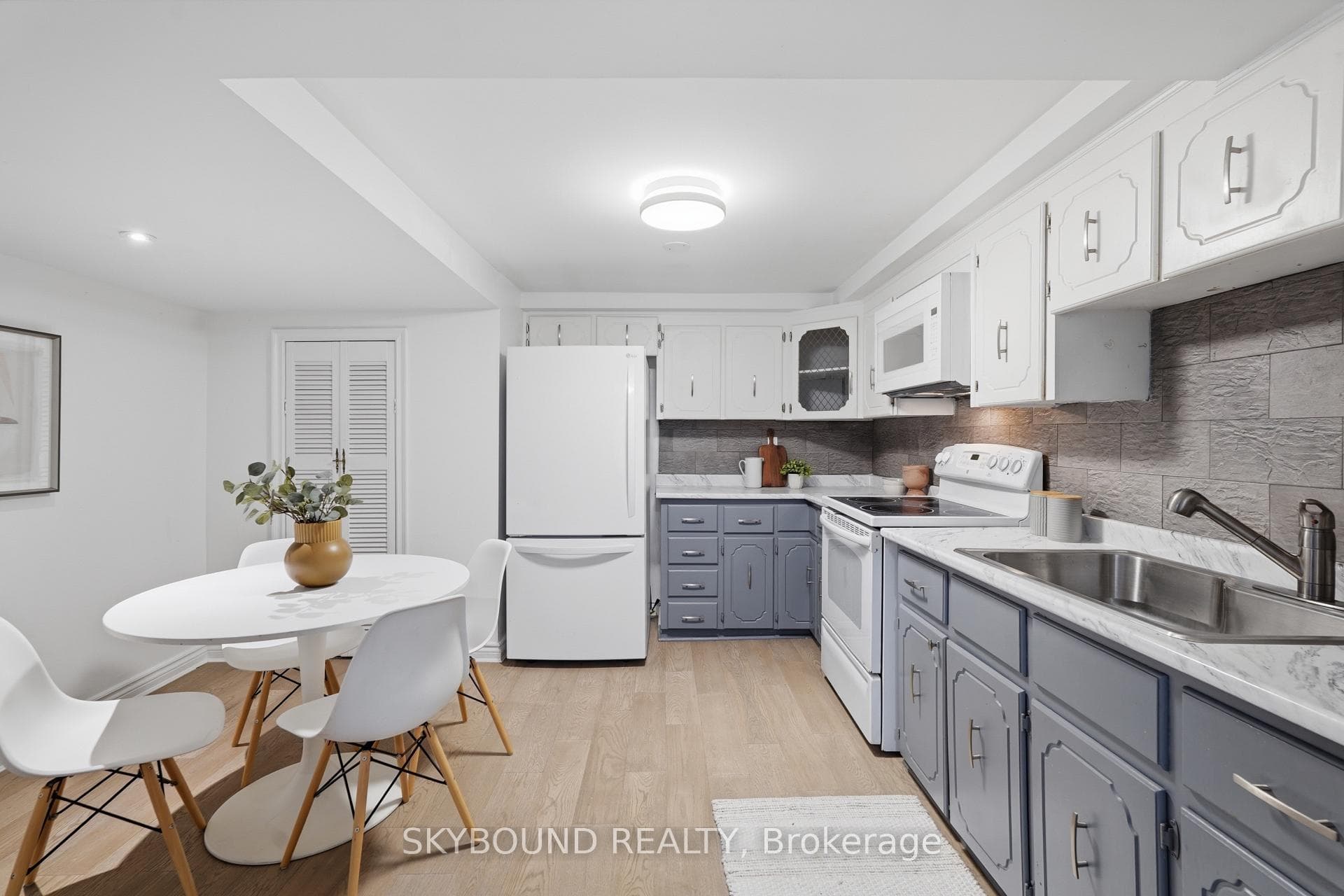 358 Silverthorn Avenue photo 24