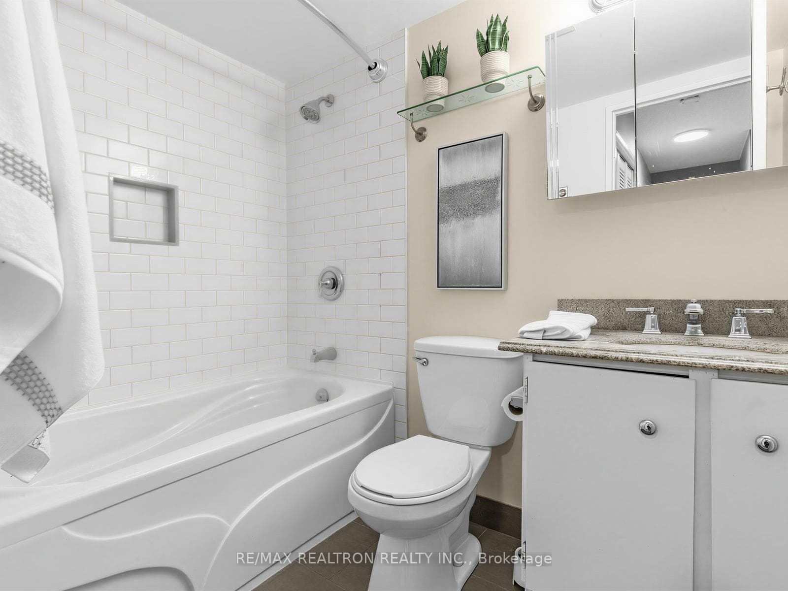4 pc. washroom