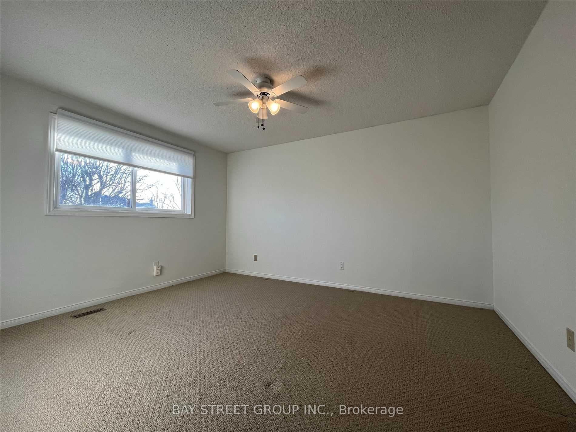 342 Carrier Lane photo 20
