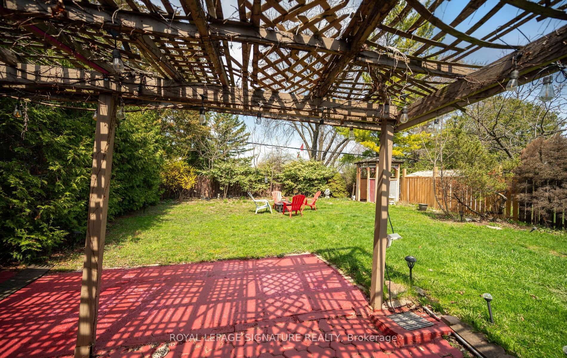 60 Hinton Road photo 42