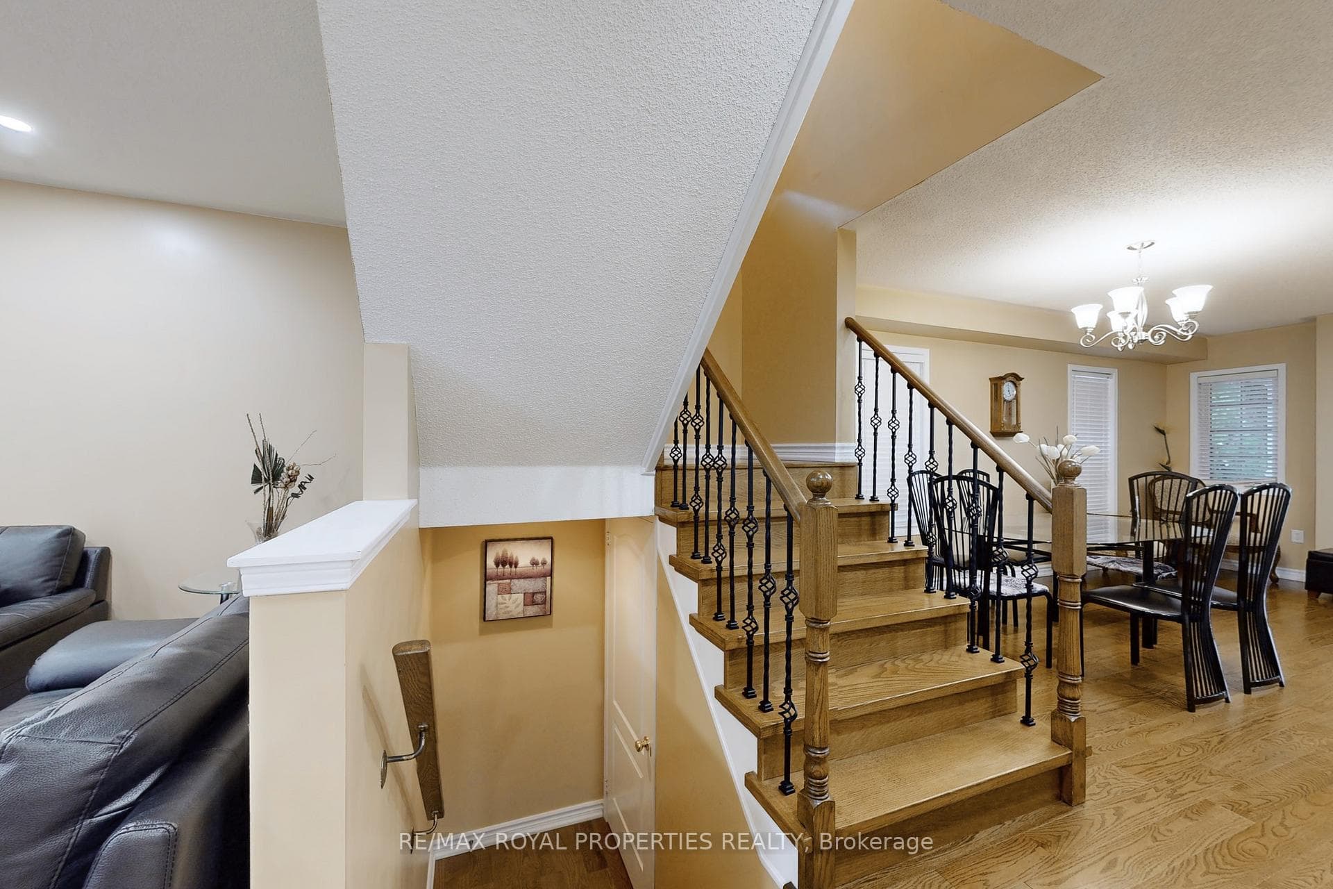 61 Rampart Crescent photo 27