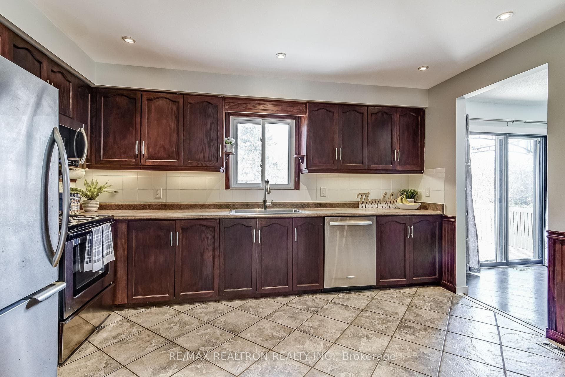 109 Oriole Drive photo 13