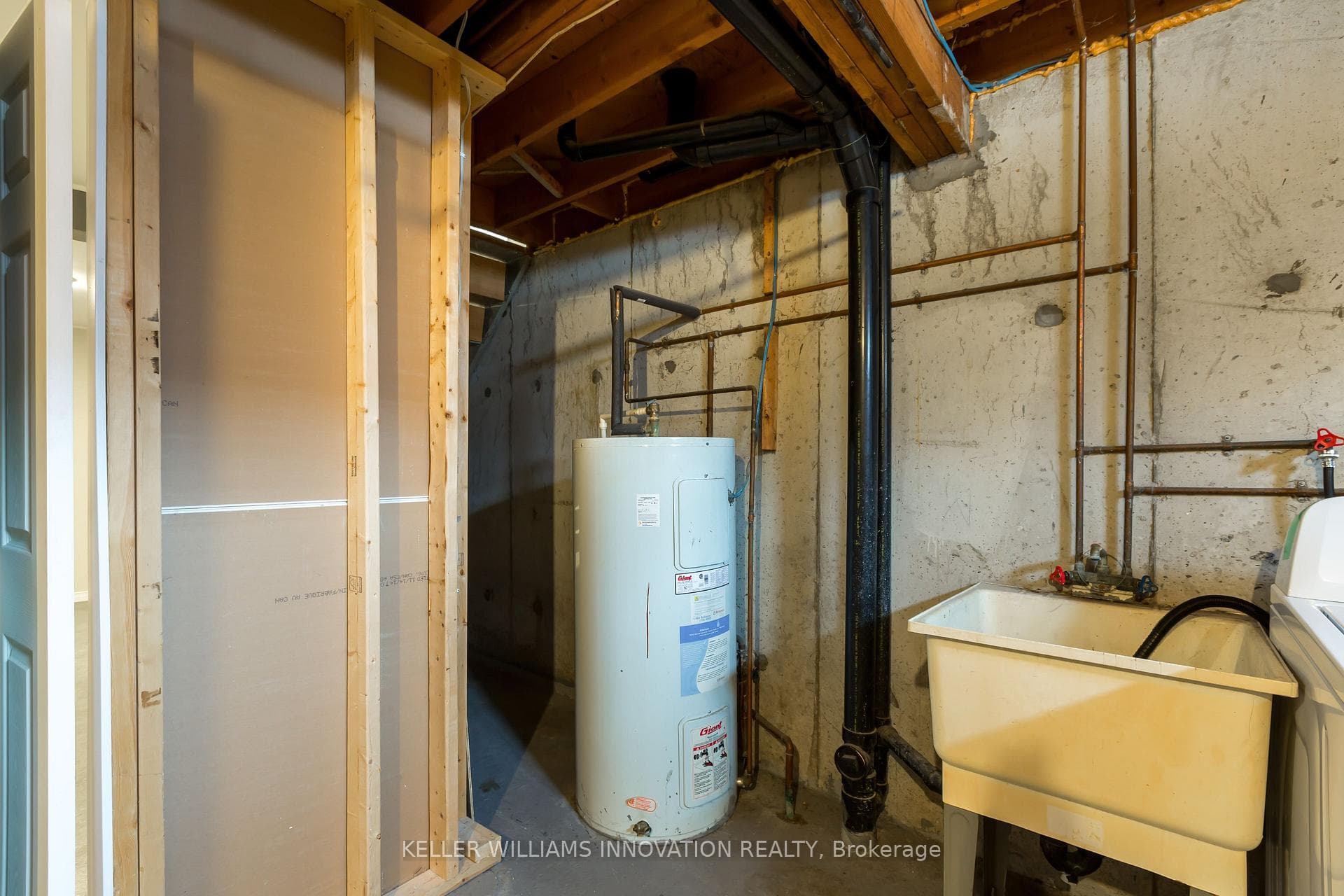 776 Kipling Street photo 32