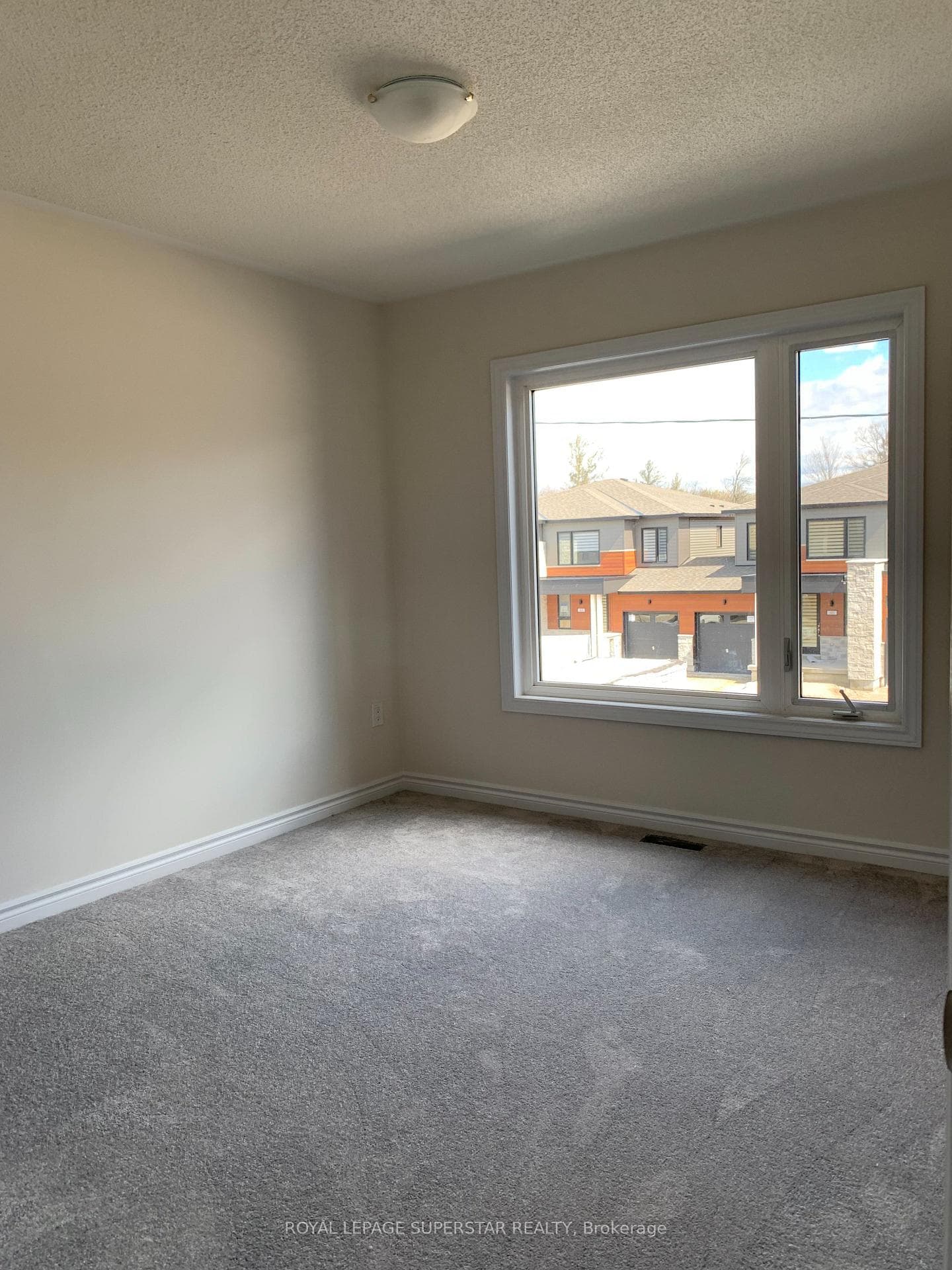 49 Eberhardt Drive photo 27