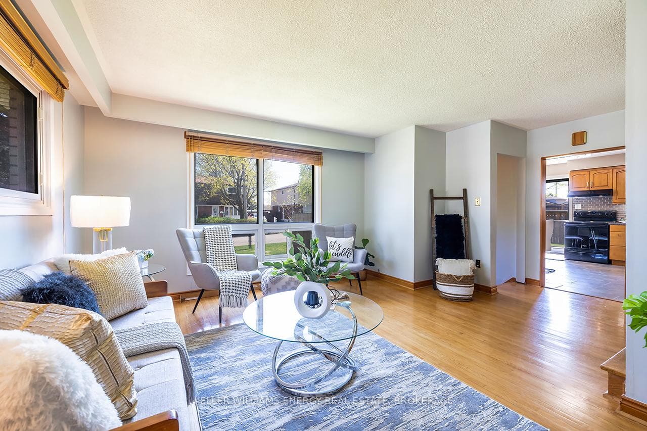 Sunshine, soft spaces & room to relax