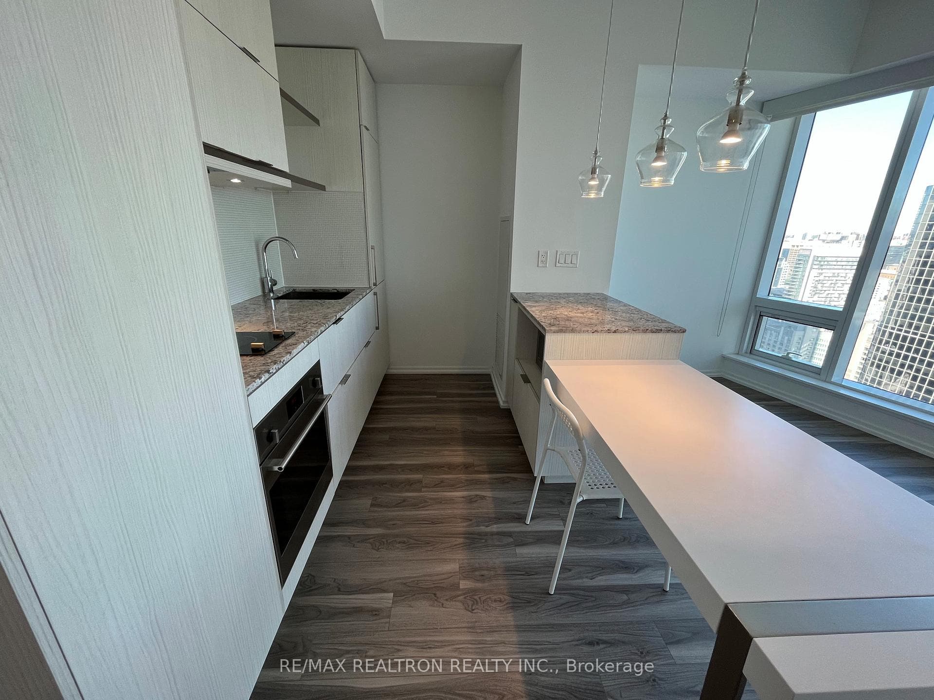 197 Yonge Street Unit 3113 photo 23