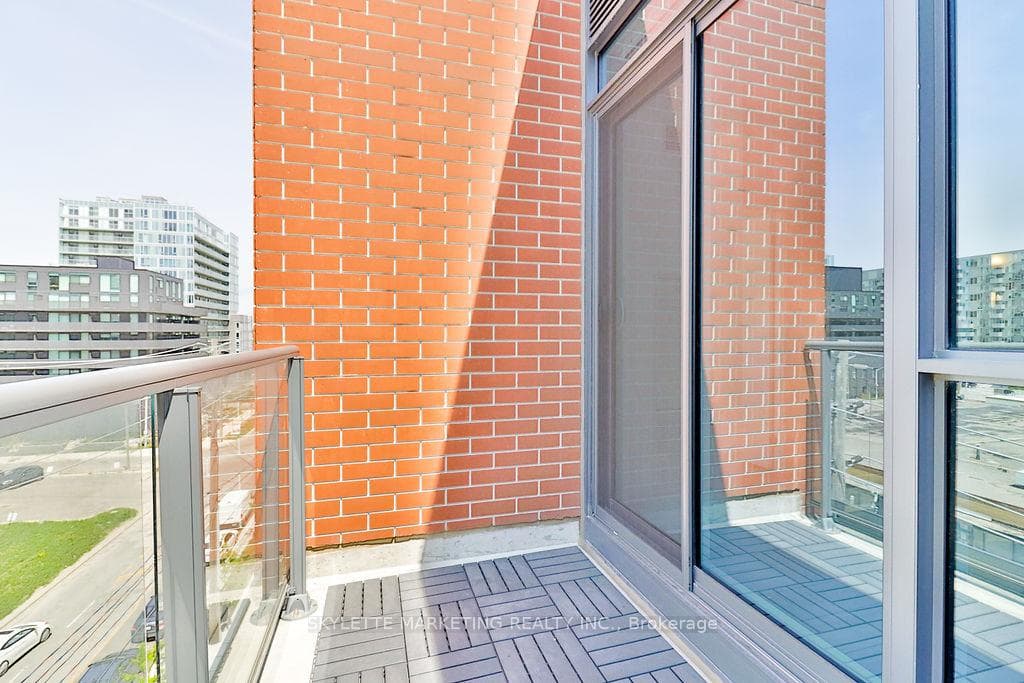 31 Tippett Road Unit 659 photo 28