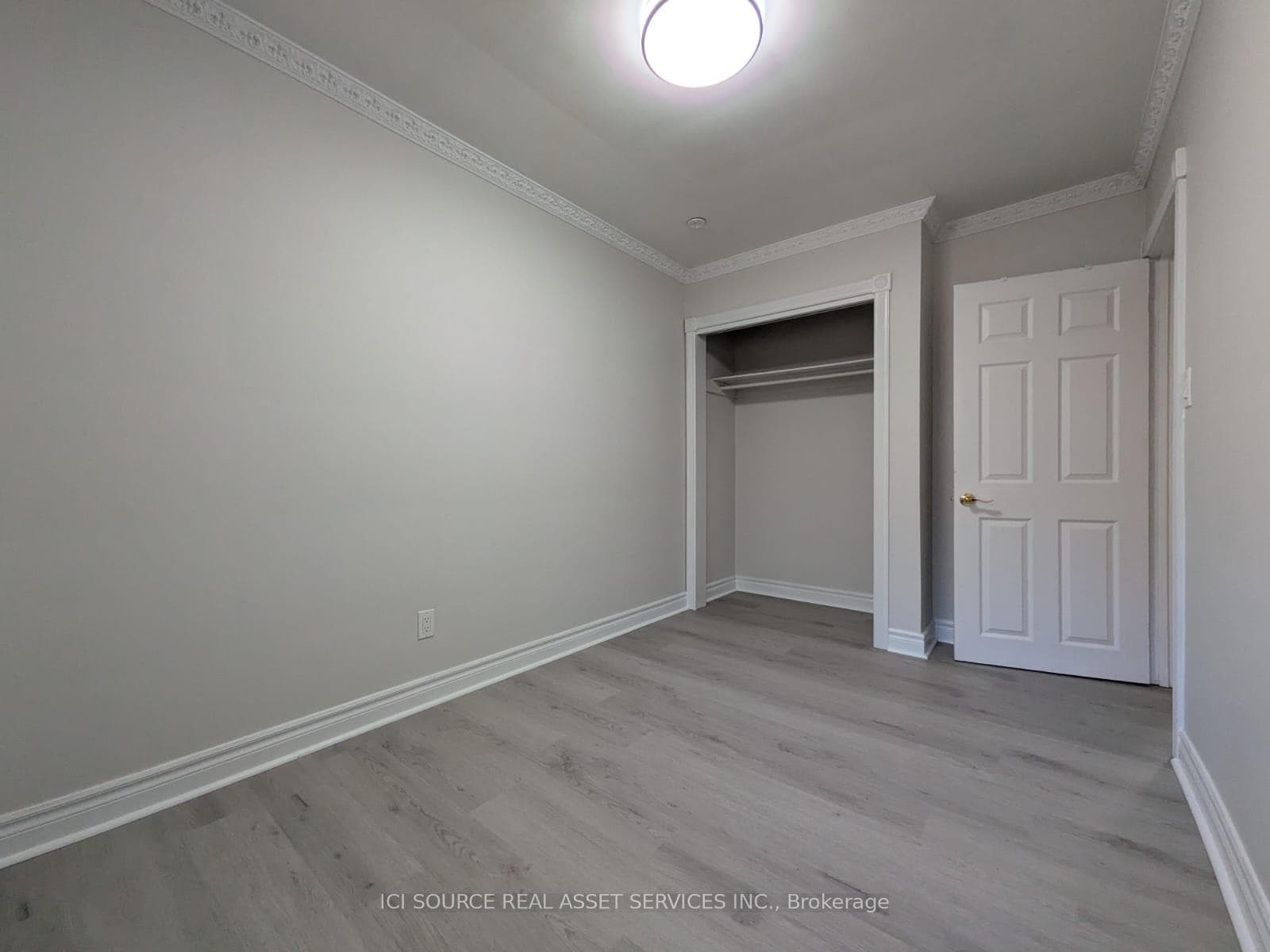 21 Parkdale Drive Unit A - Upper photo 9