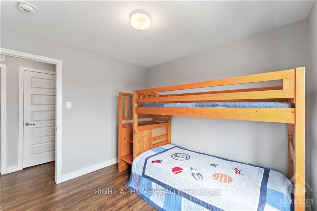 278 ANYOLITE photo 17