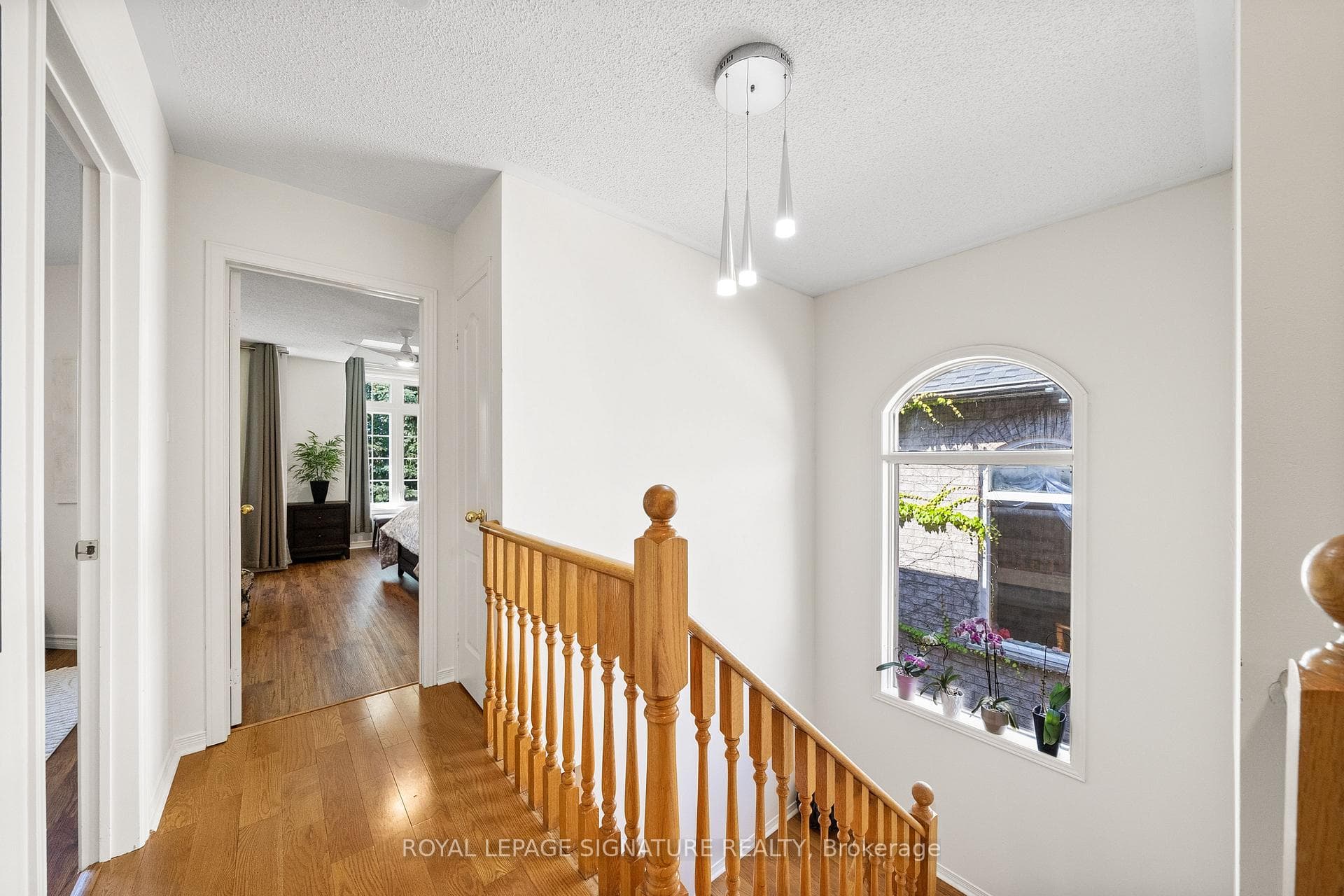 22 Grasslands Avenue photo 19