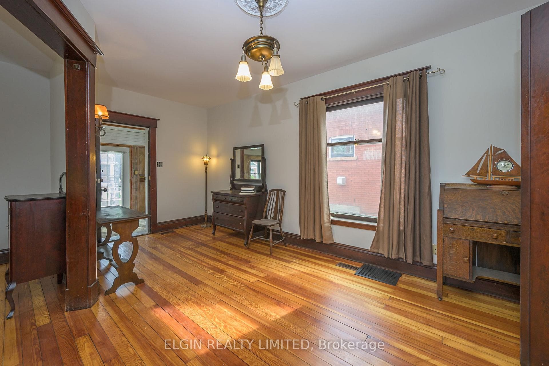 83 Myrtle Street photo 7