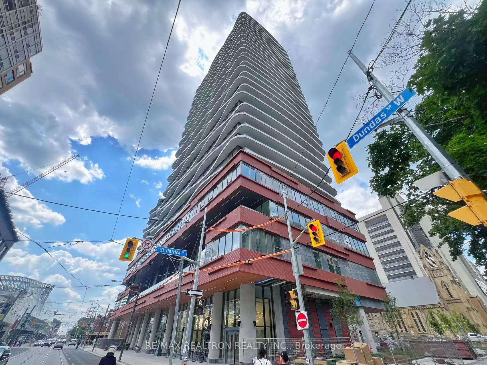280 Dundas Street Unit 505 photo 1