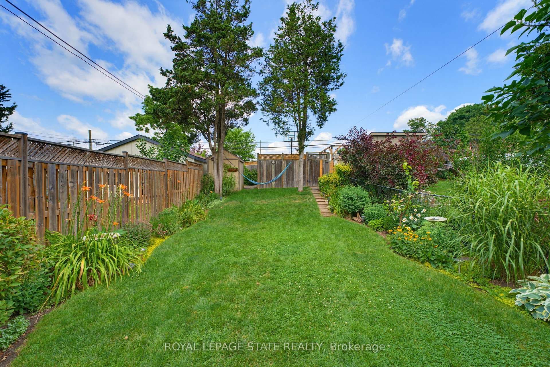 394 Charlton Avenue photo 41