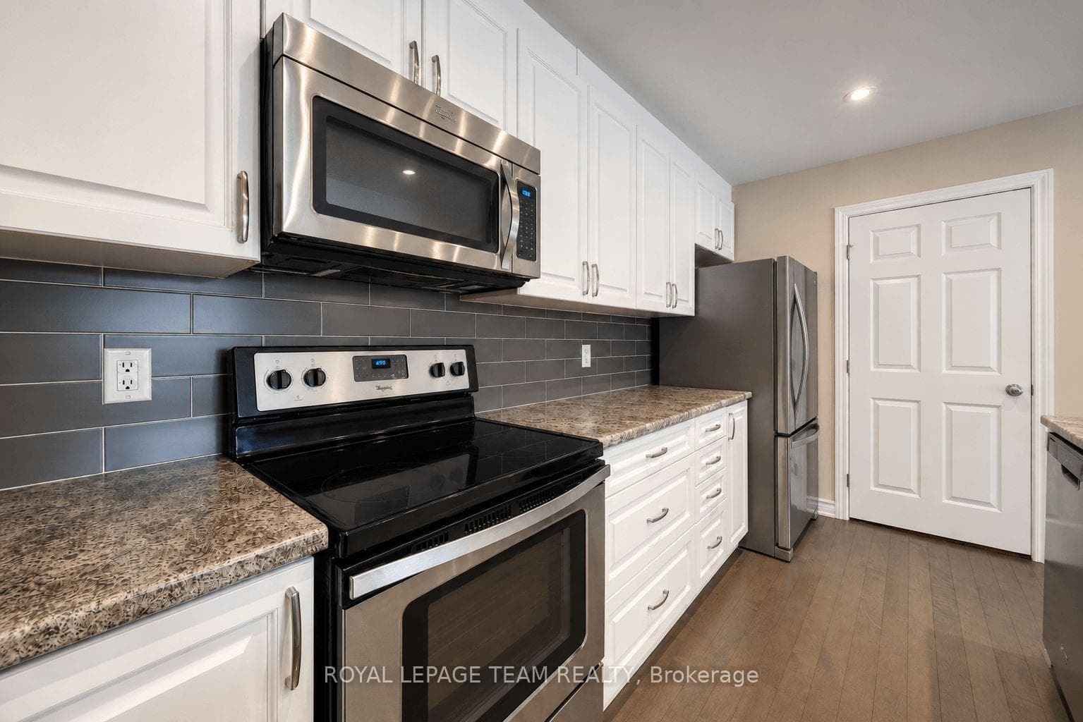 366 Wood Acres Grove Unit i photo 8