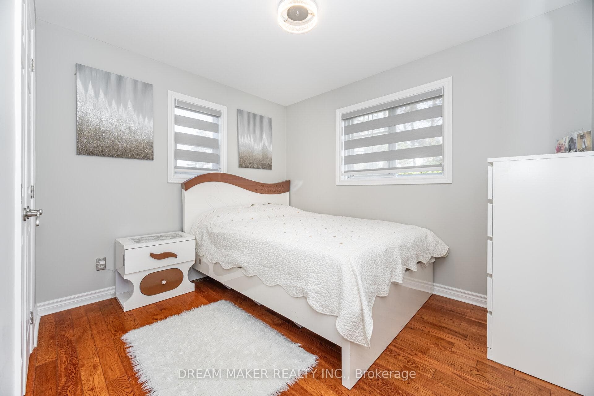756 Third Avenue photo 35