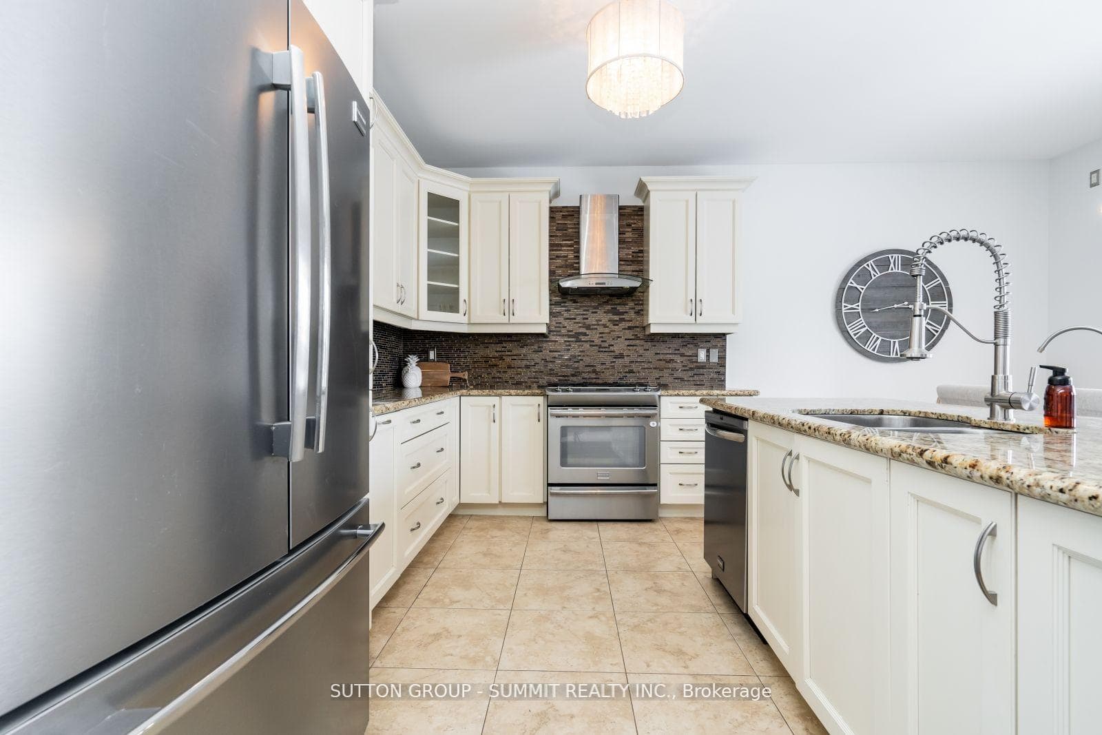 195 Emma Broadbent Court photo 13