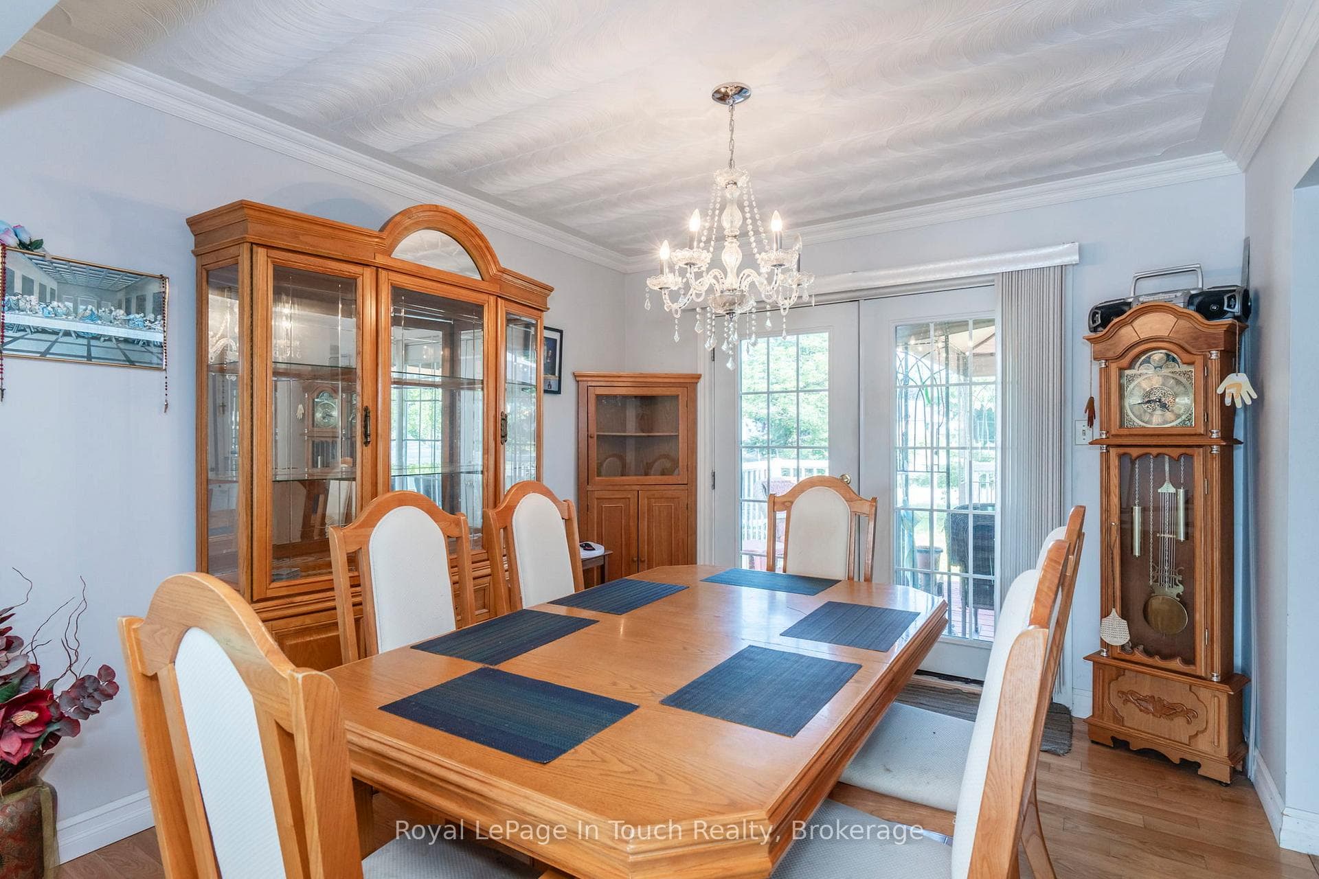 32 Bridle Road photo 13