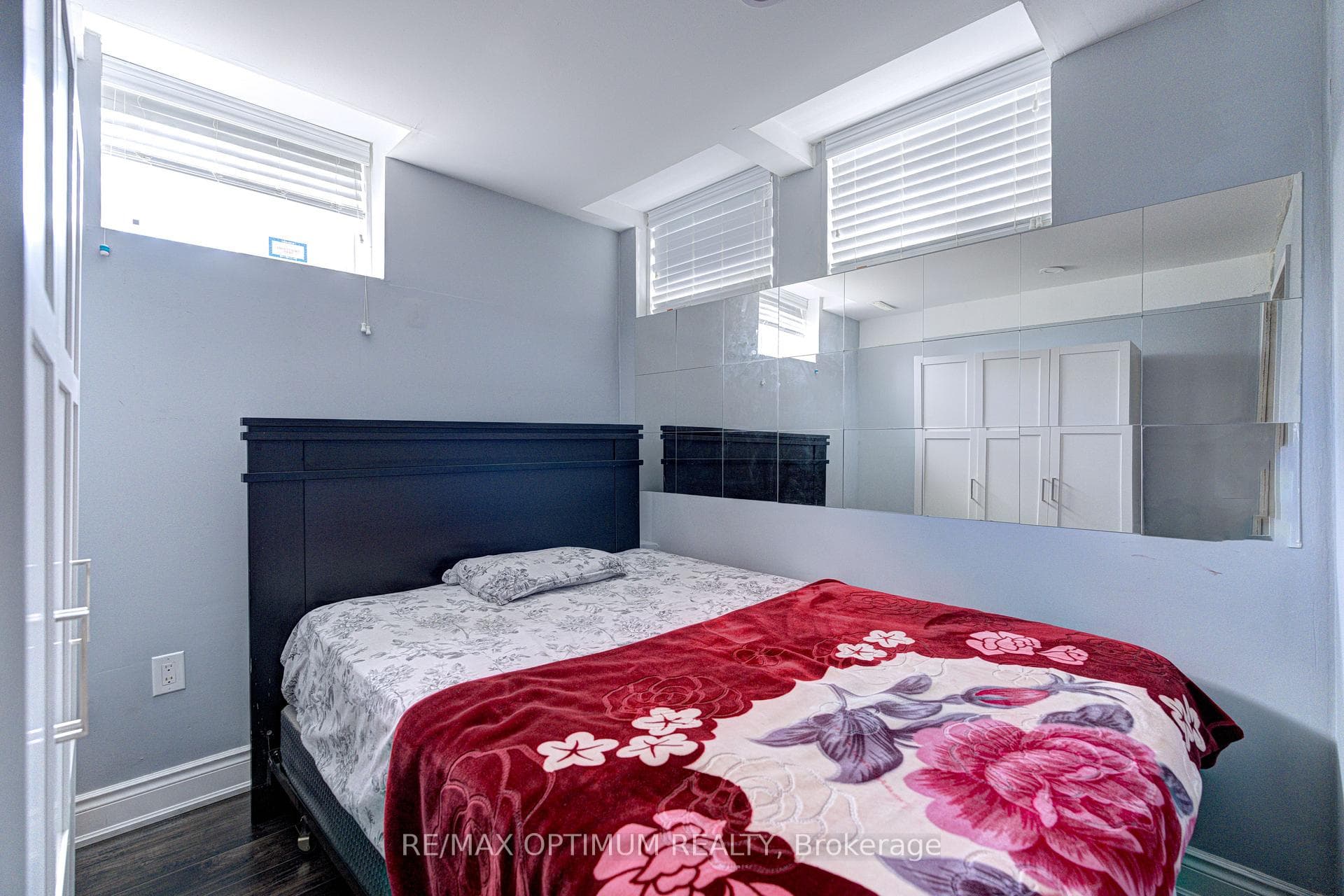 54 Bramoak Crescent photo 34