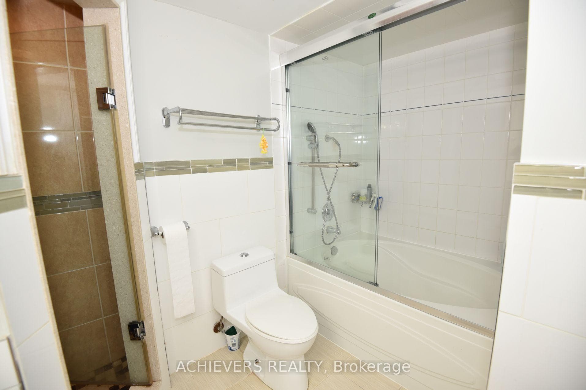 1 Rowntree Road Unit 914 photo 24