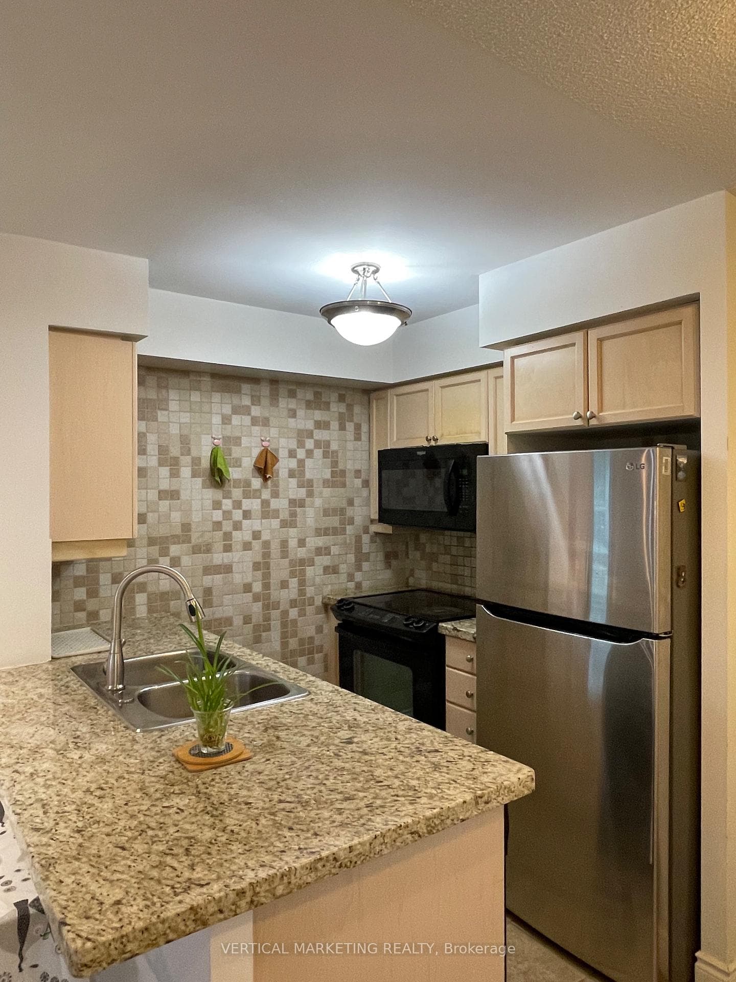 25 Greenview Avenue Unit 1328 photo 2