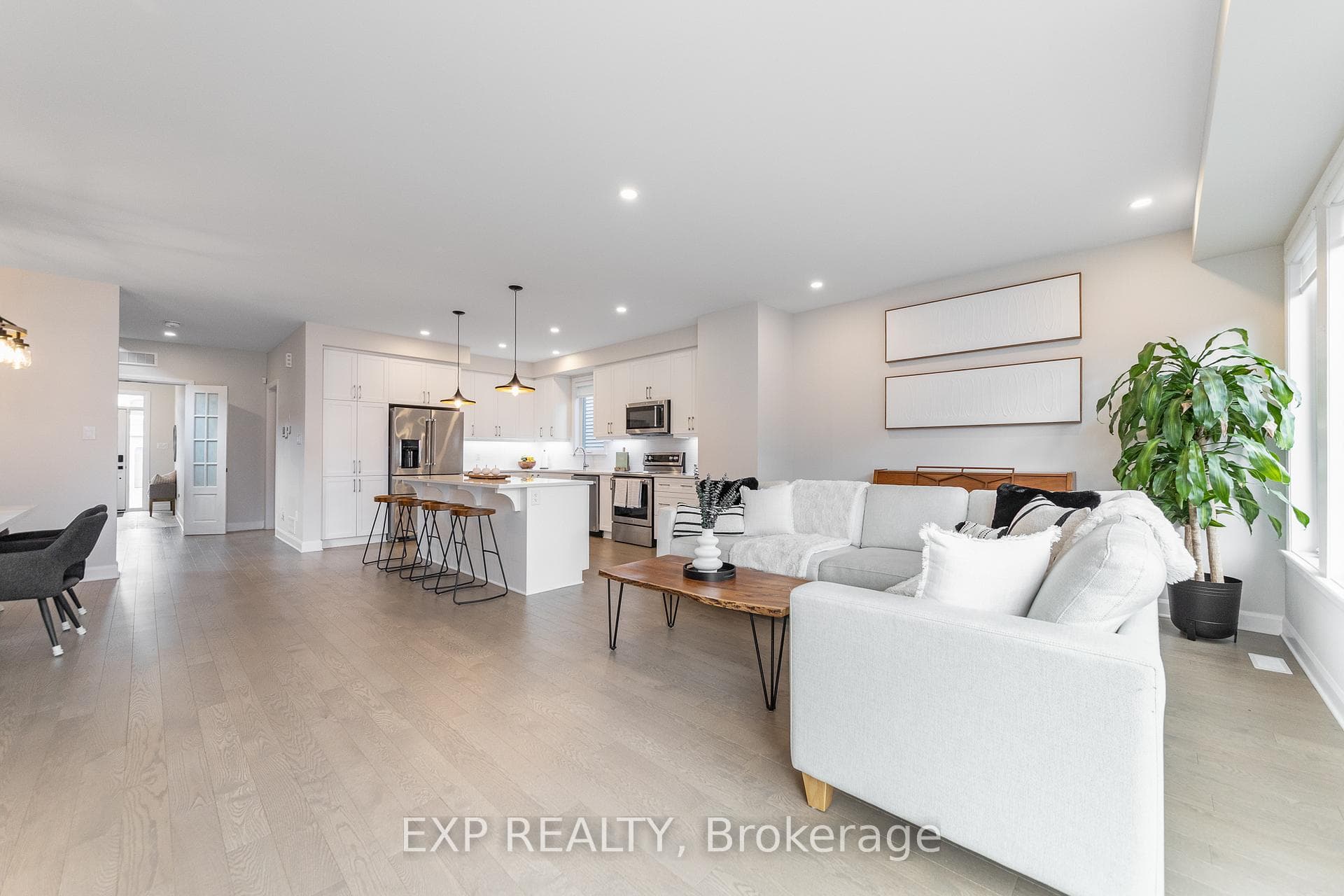 616 Moonflower Crescent photo 19